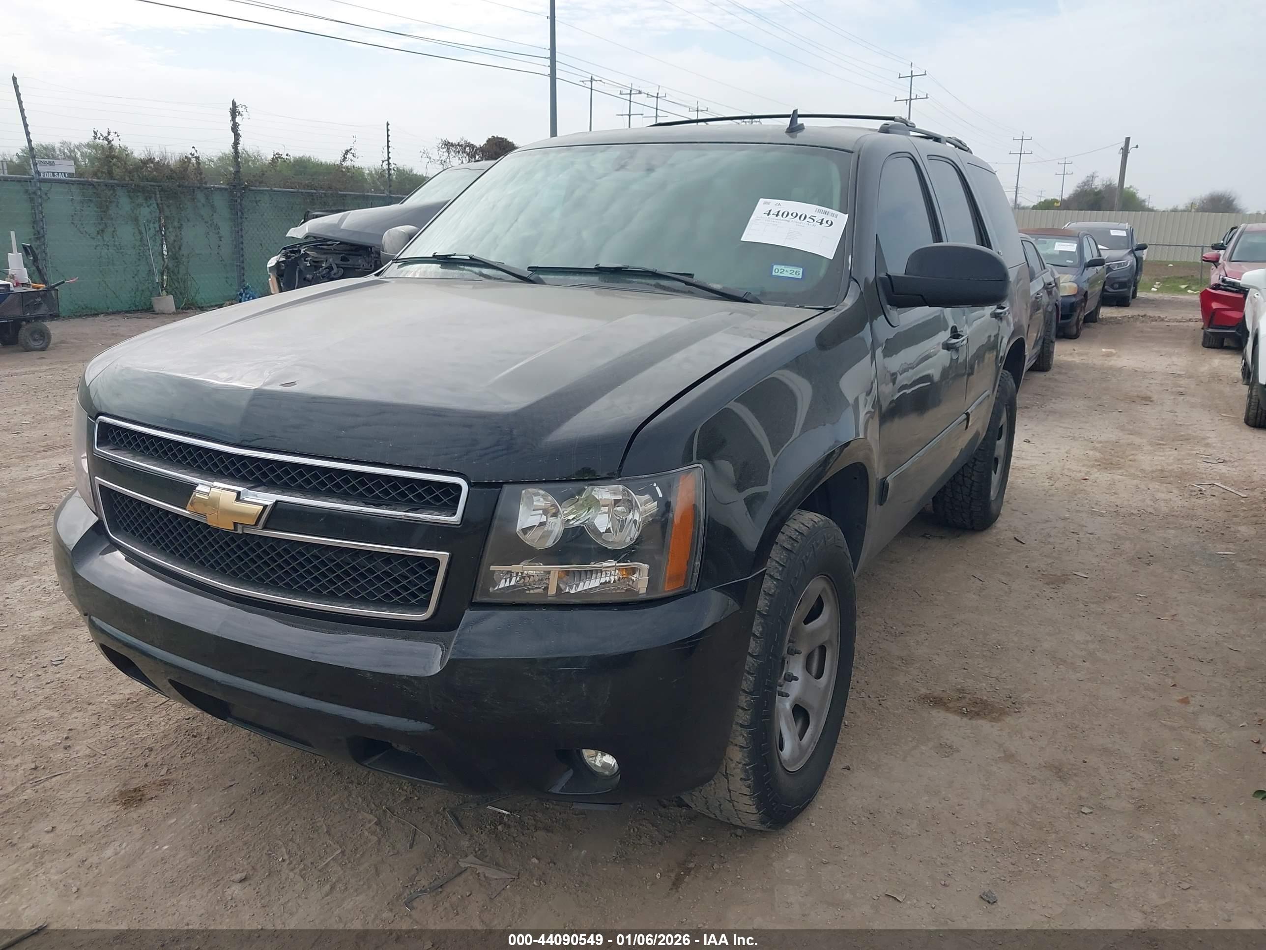 CHEVROLET TAHOE image 2