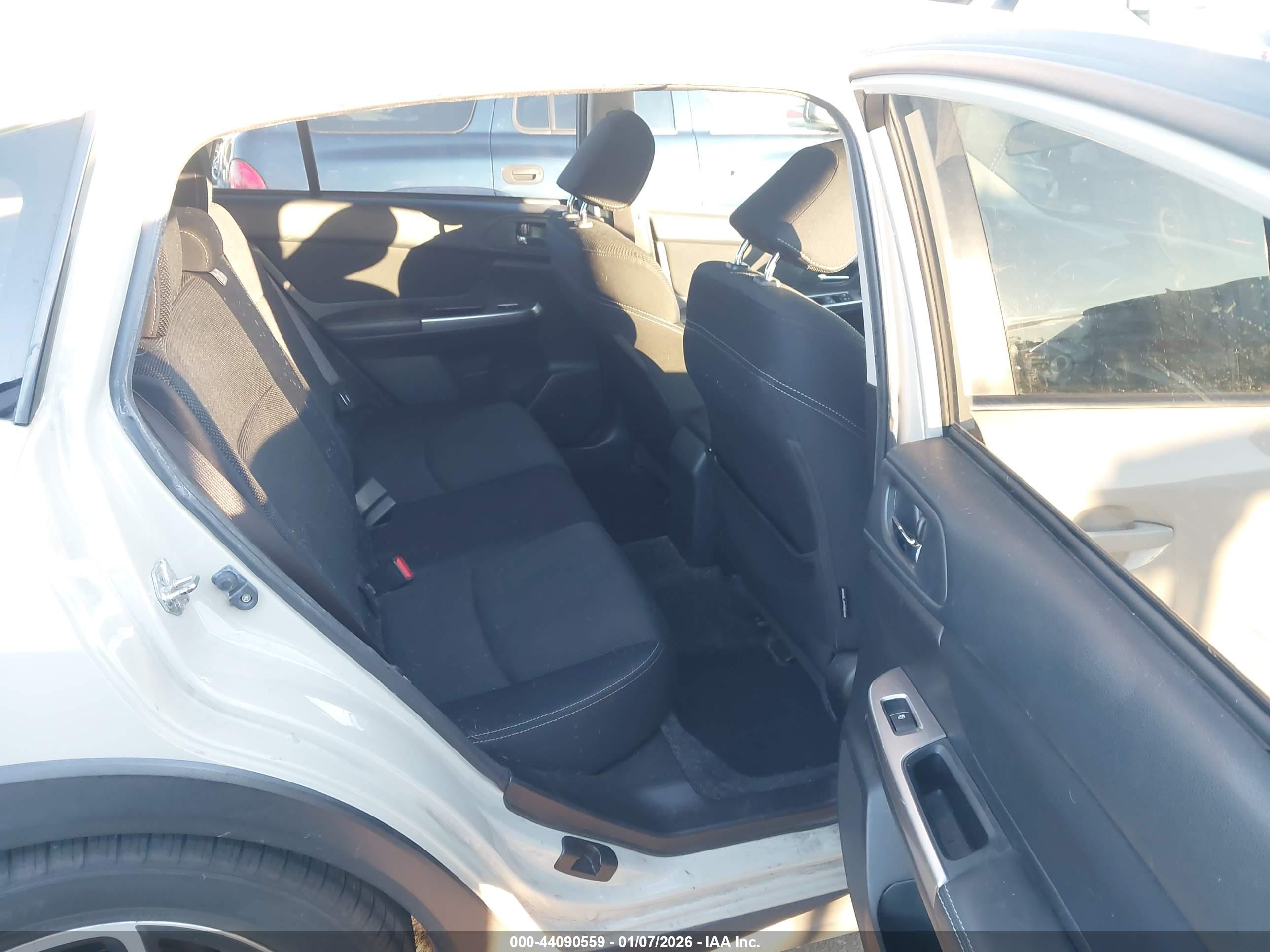 SUBARU XV image 8