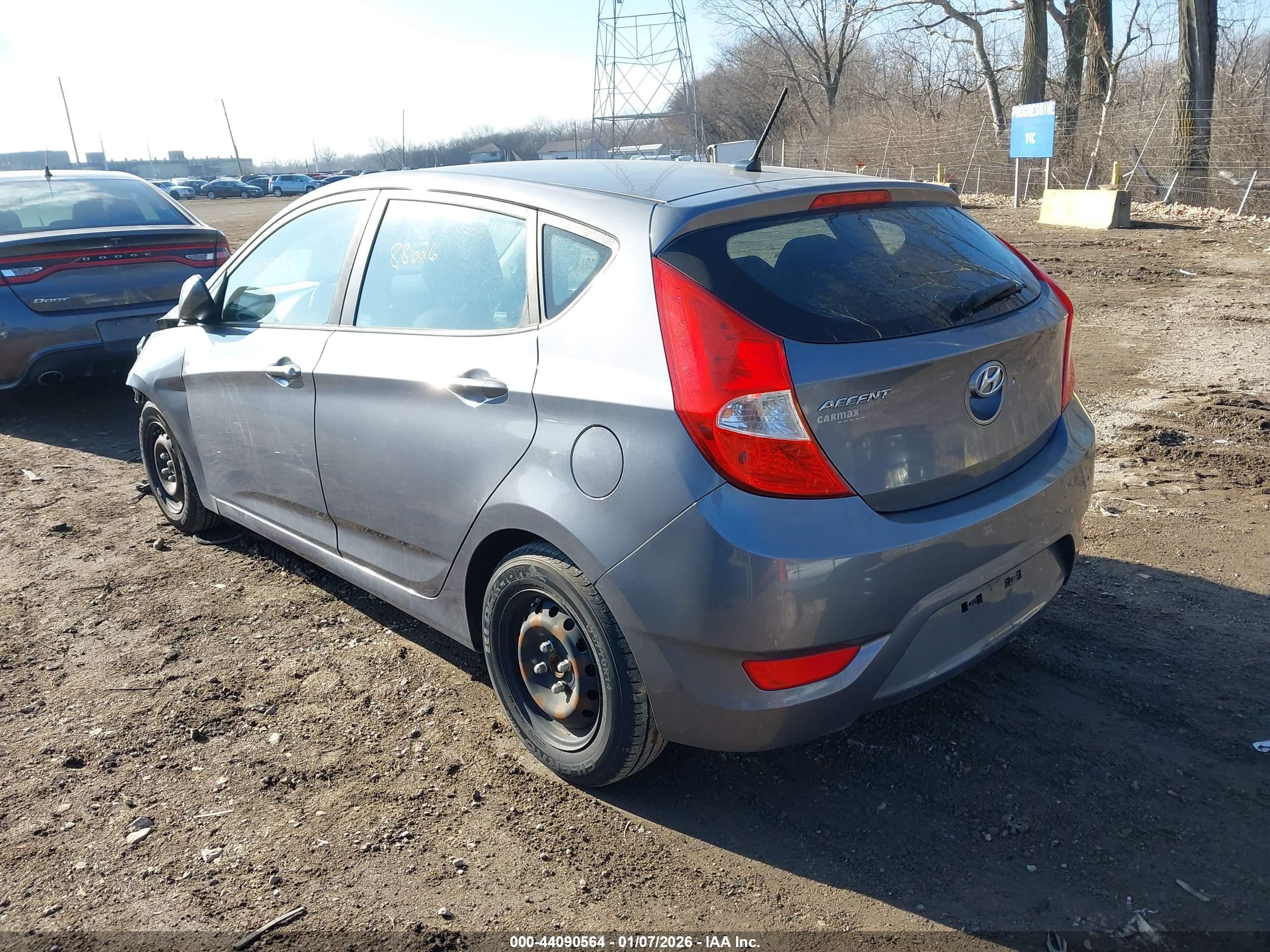 HYUNDAI ACCENT image 3