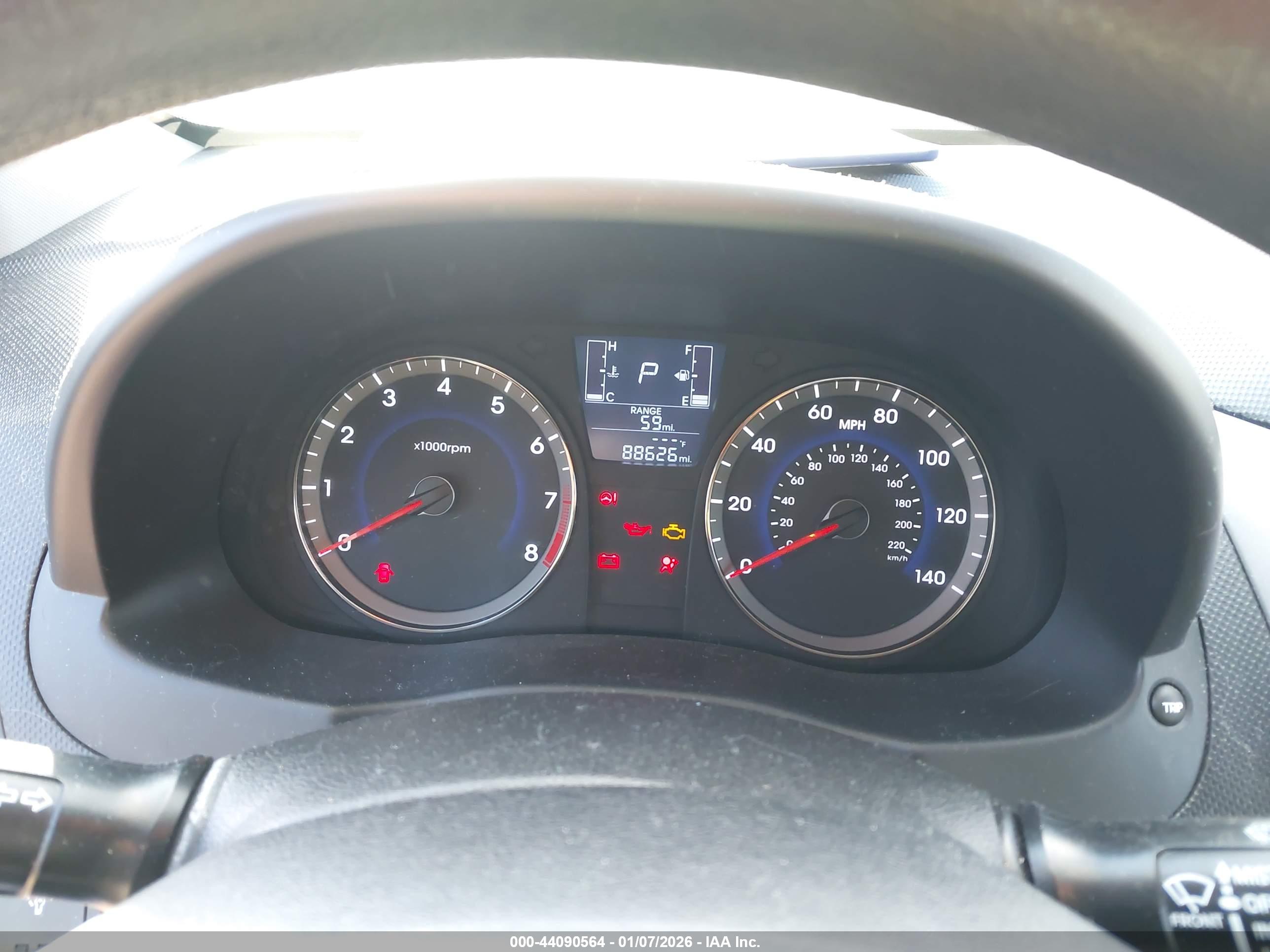 HYUNDAI ACCENT image 7