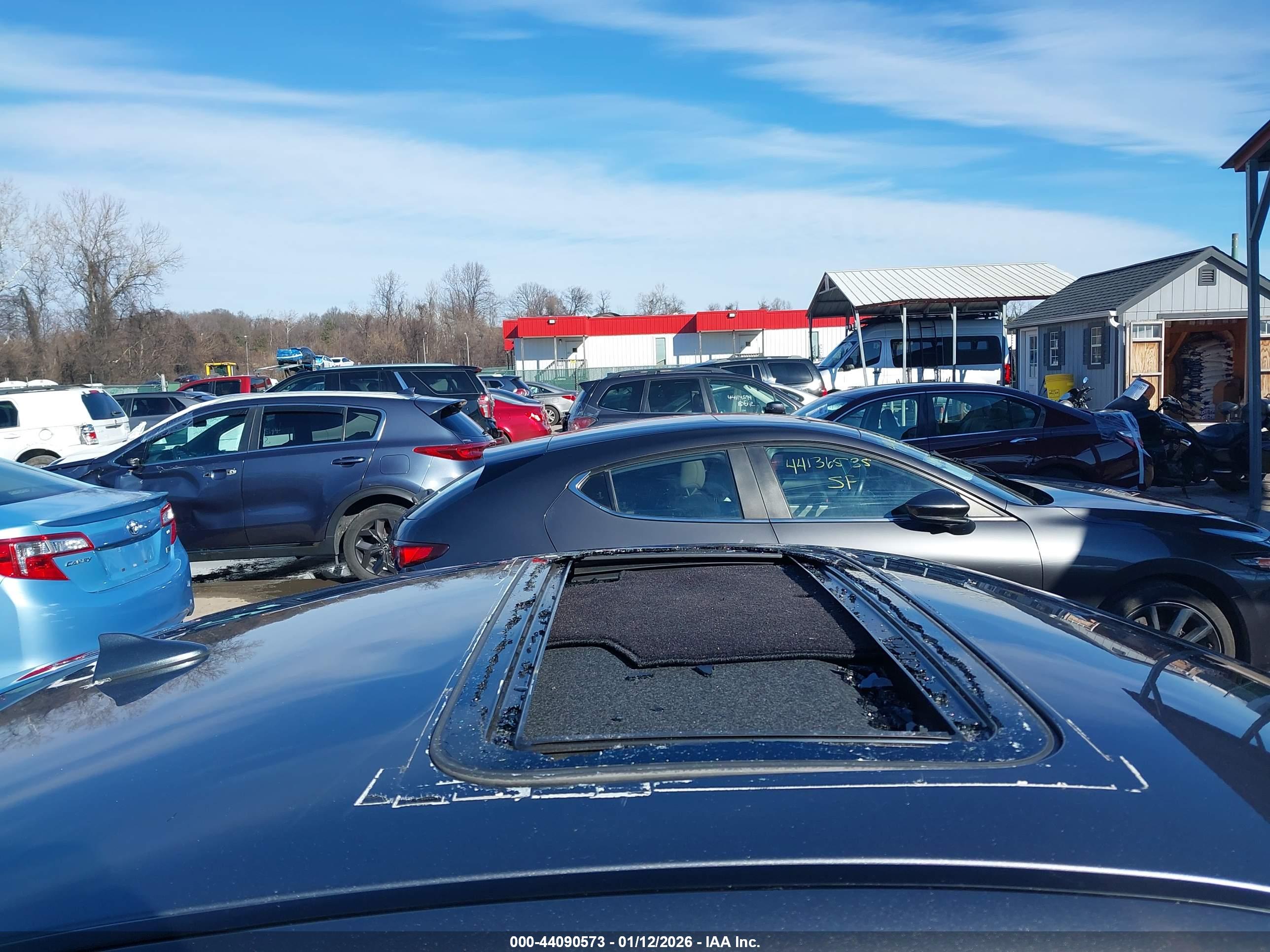 INFINITI Q60 image 6