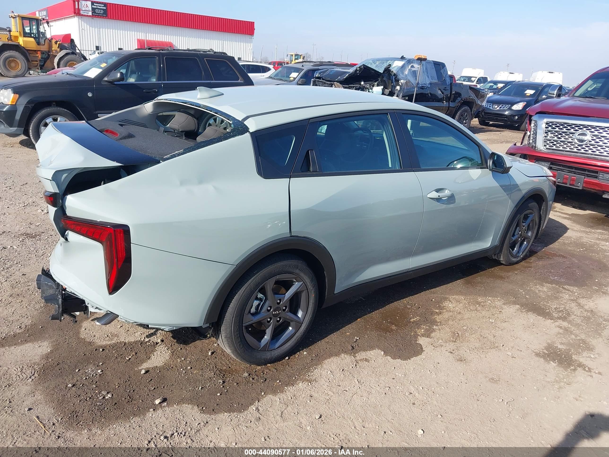 KIA K4 image 4