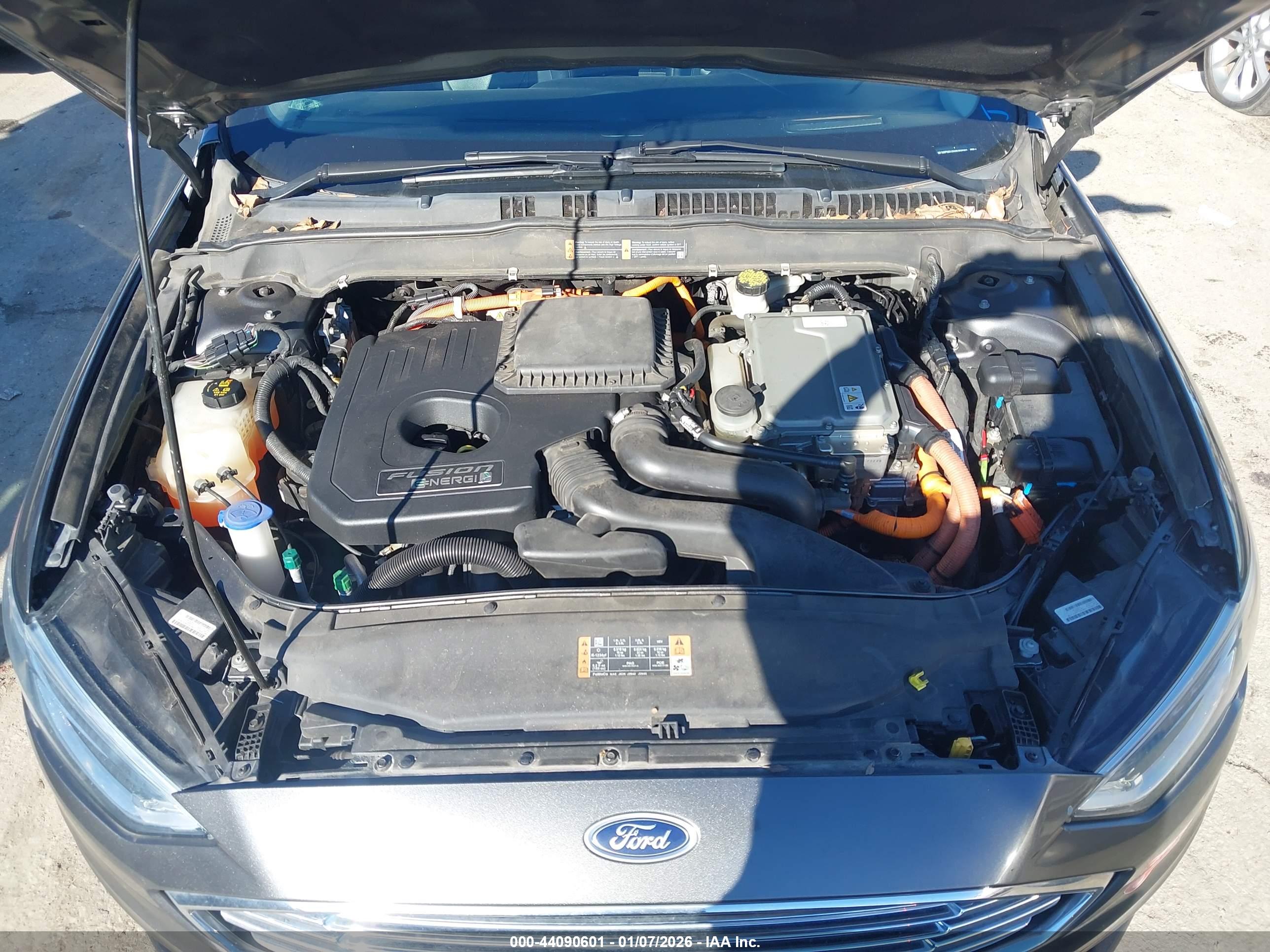 FORD FUSION image 10
