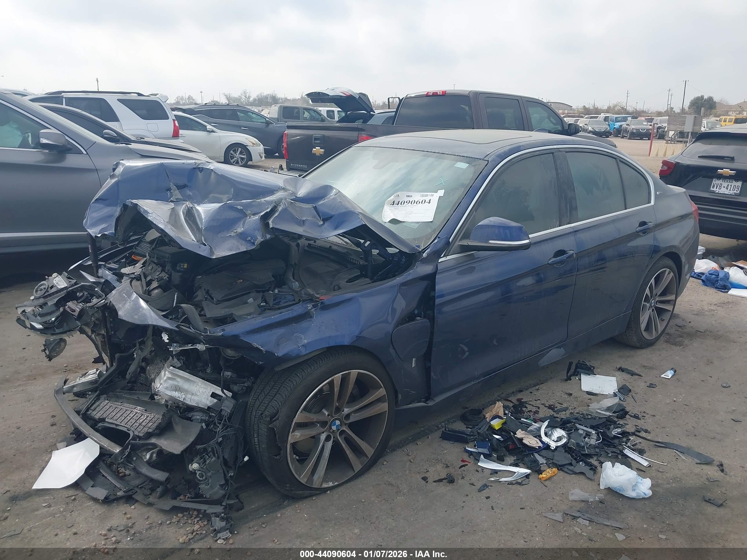 BMW 330E image 6