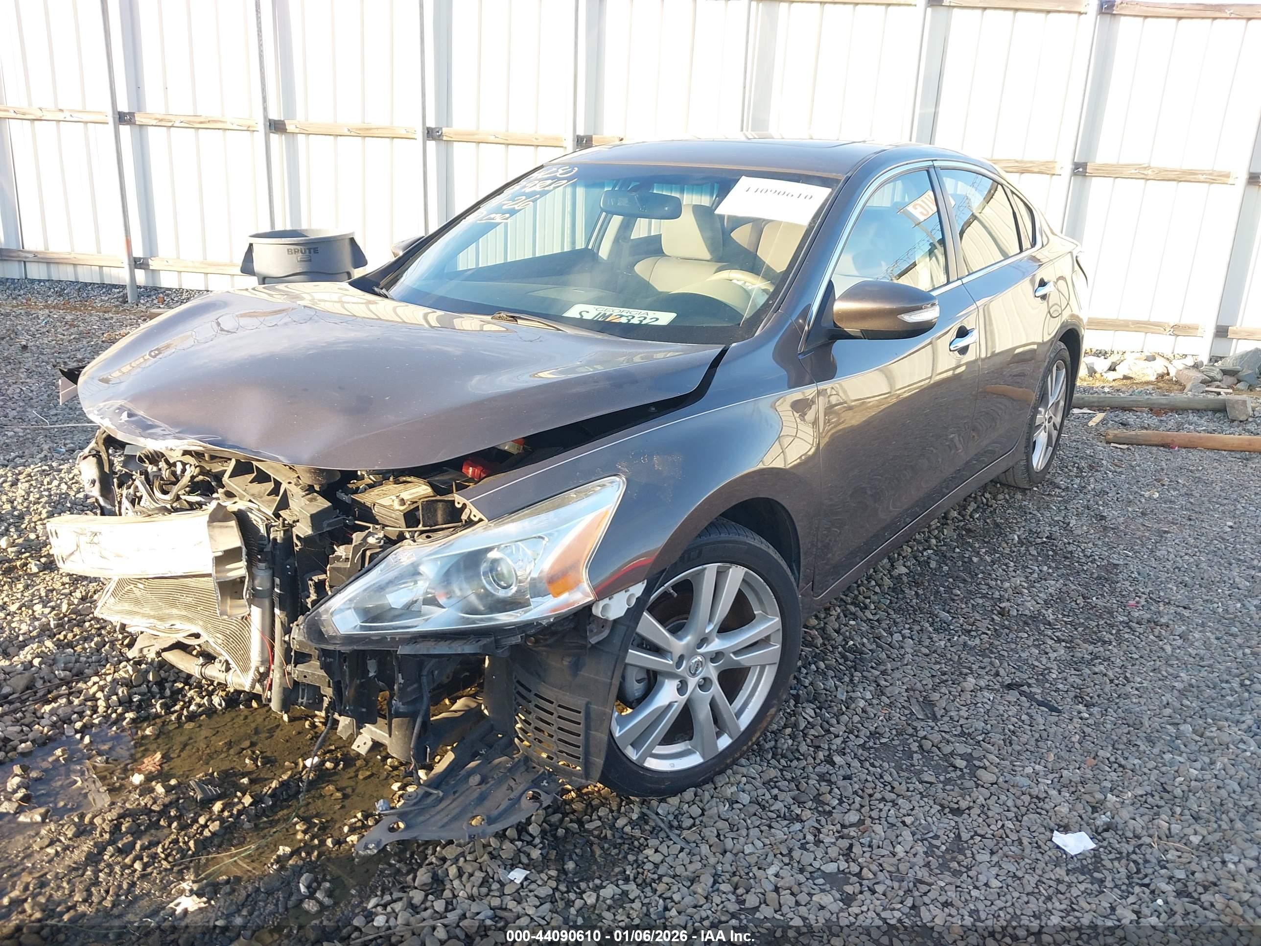 NISSAN ALTIMA image 6