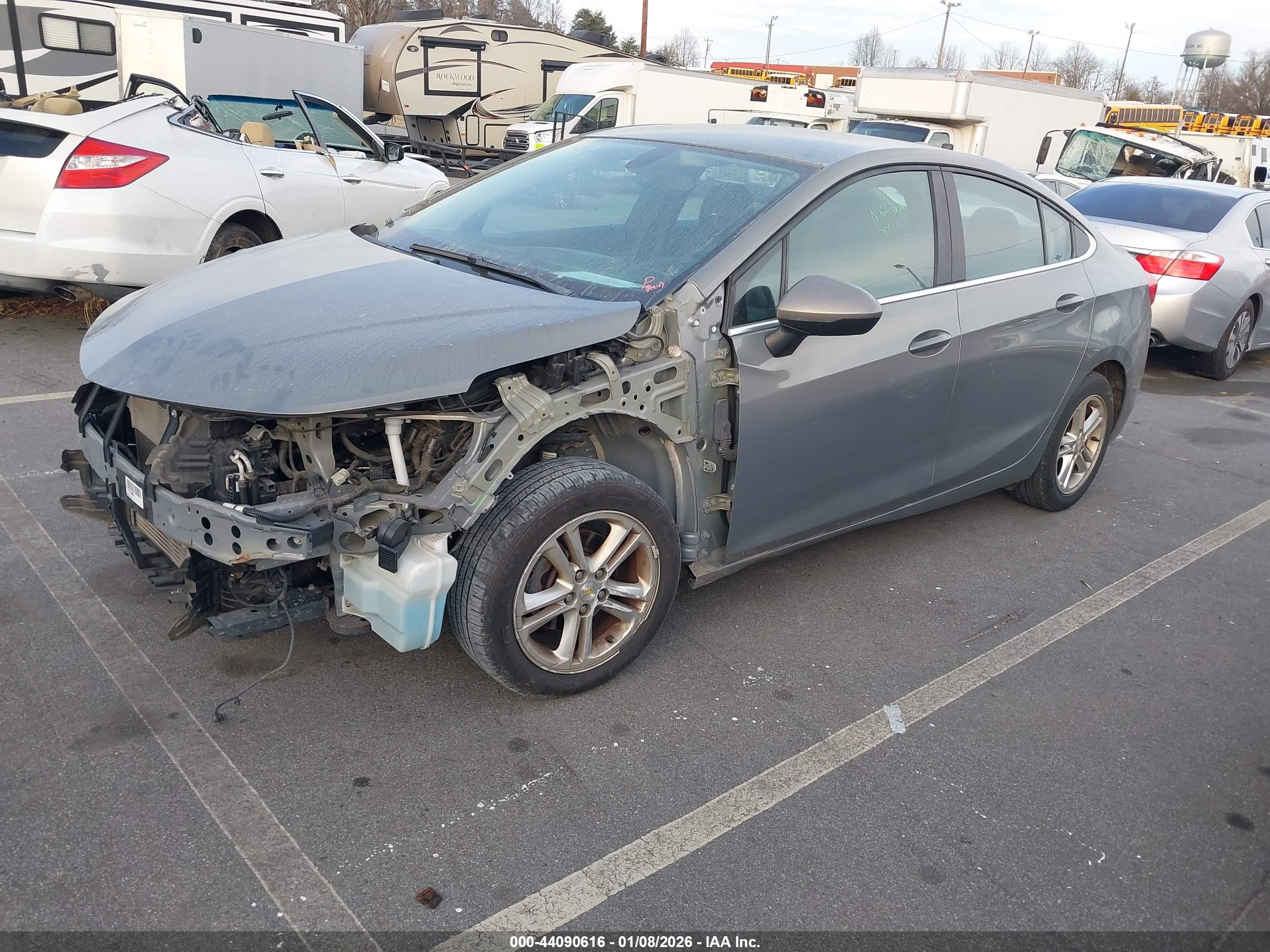 CHEVROLET CRUZE image 2