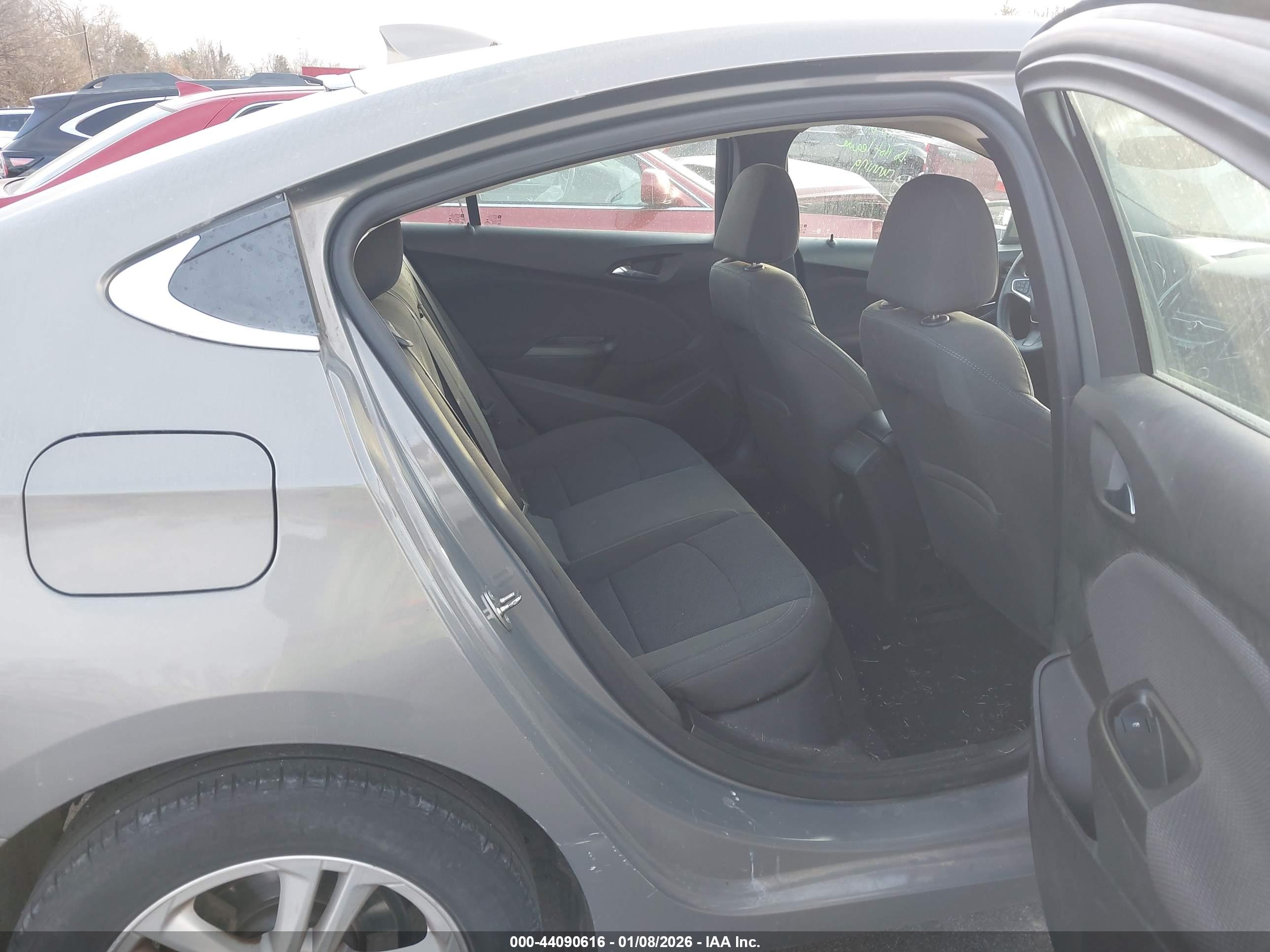 CHEVROLET CRUZE image 8