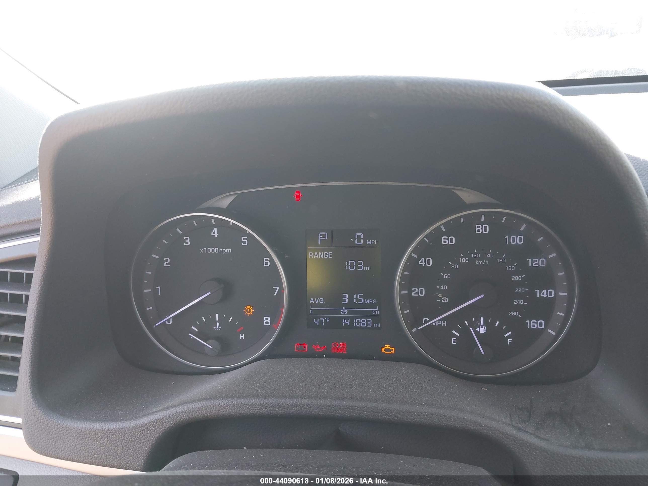 HYUNDAI ELANTRA image 7