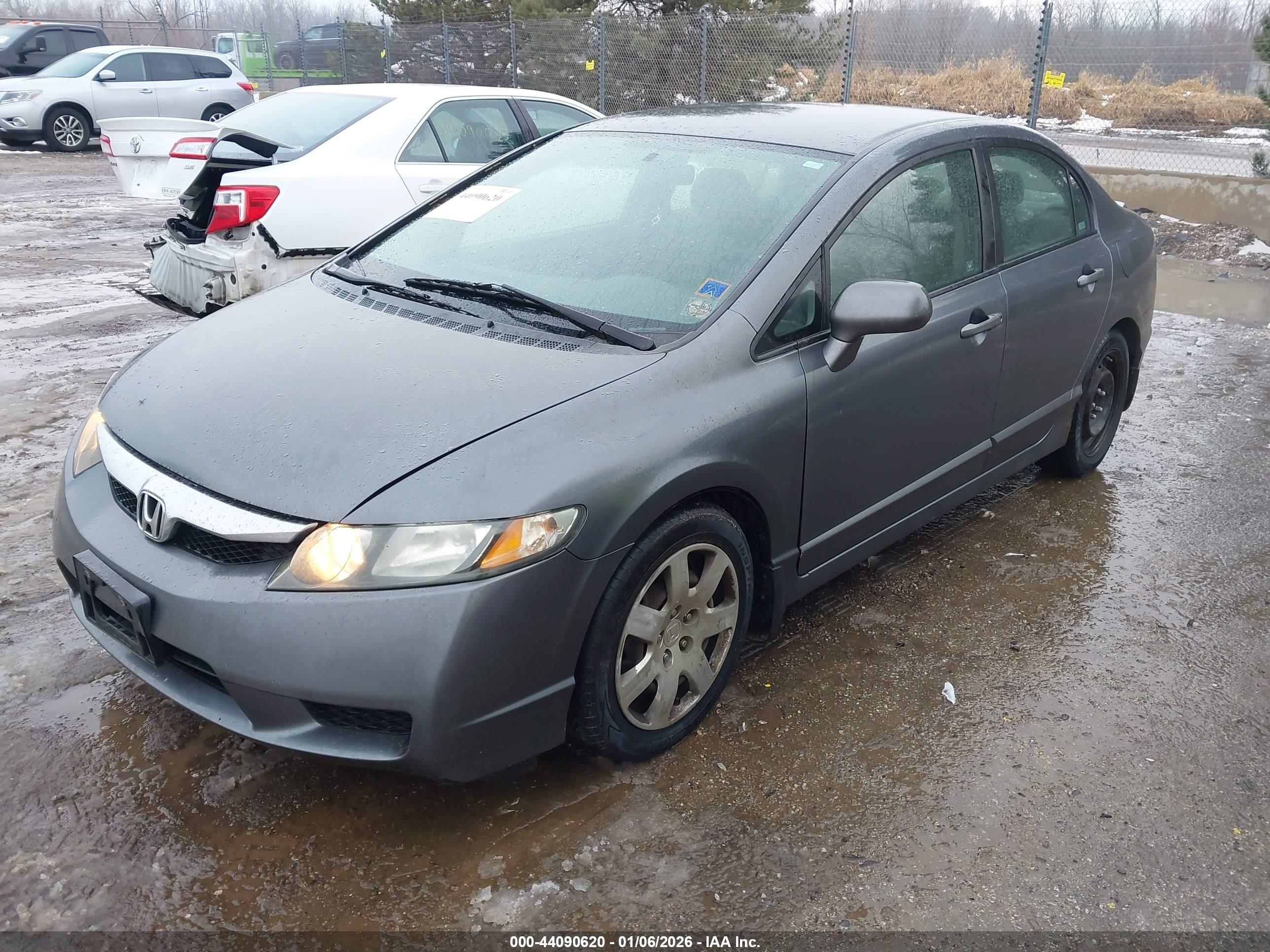 HONDA CIVIC image 2