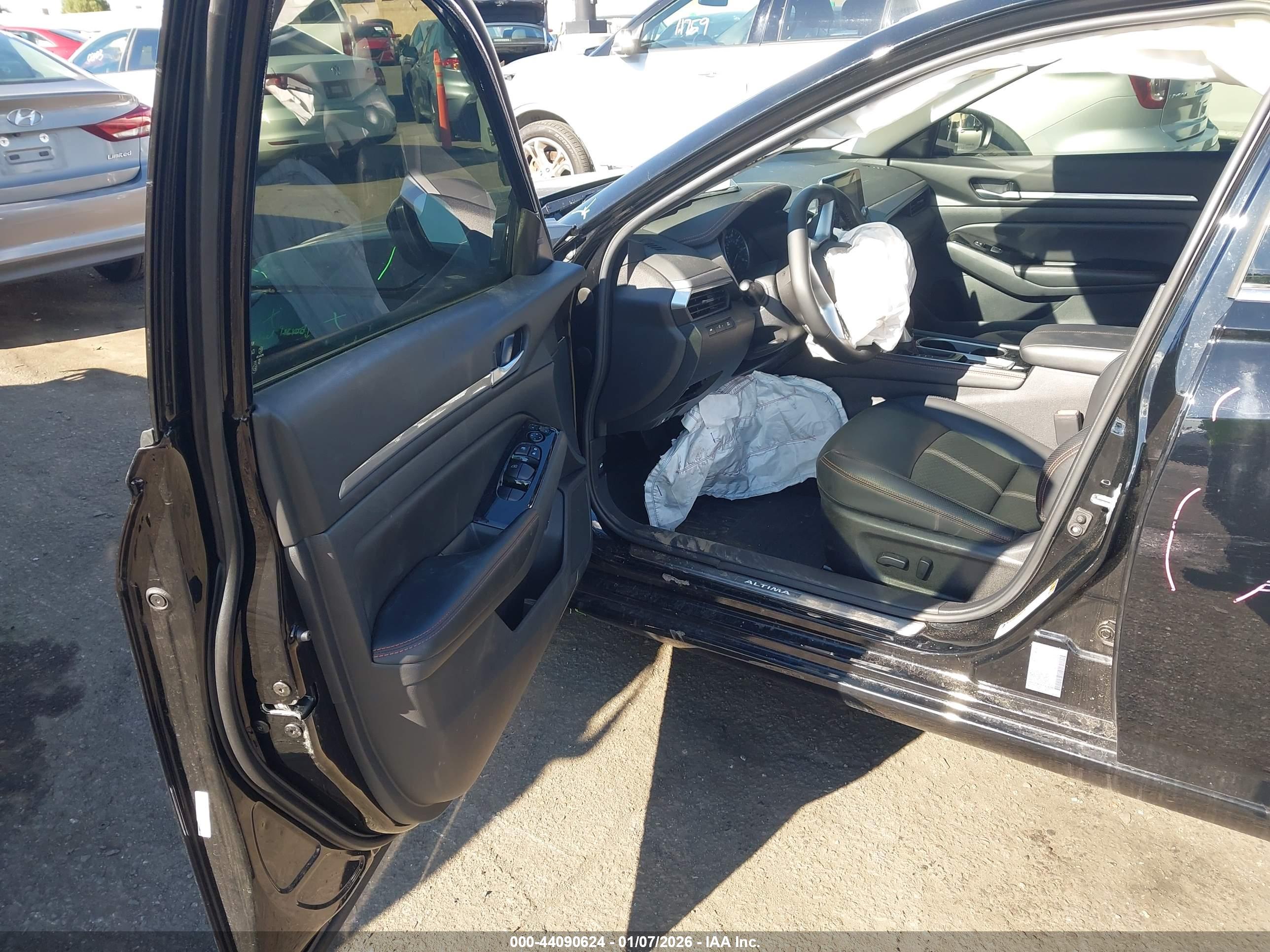 NISSAN ALTIMA image 5