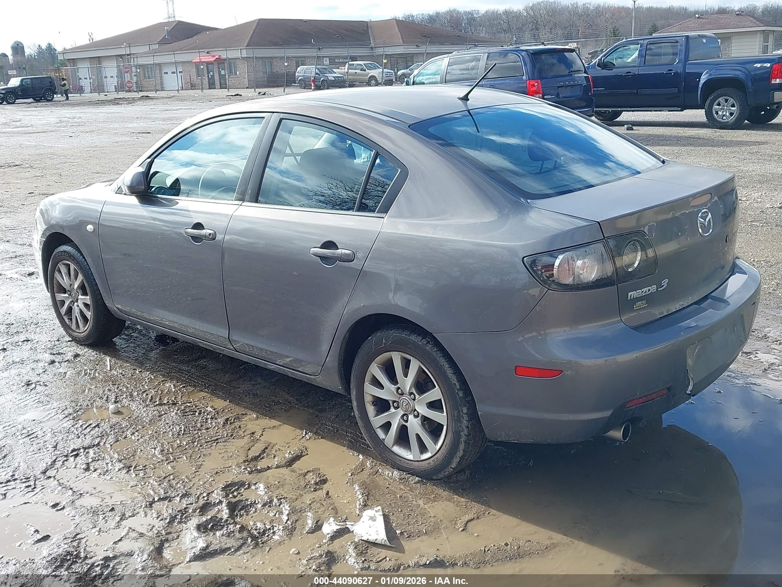 MAZDA MAZDA3 image 3