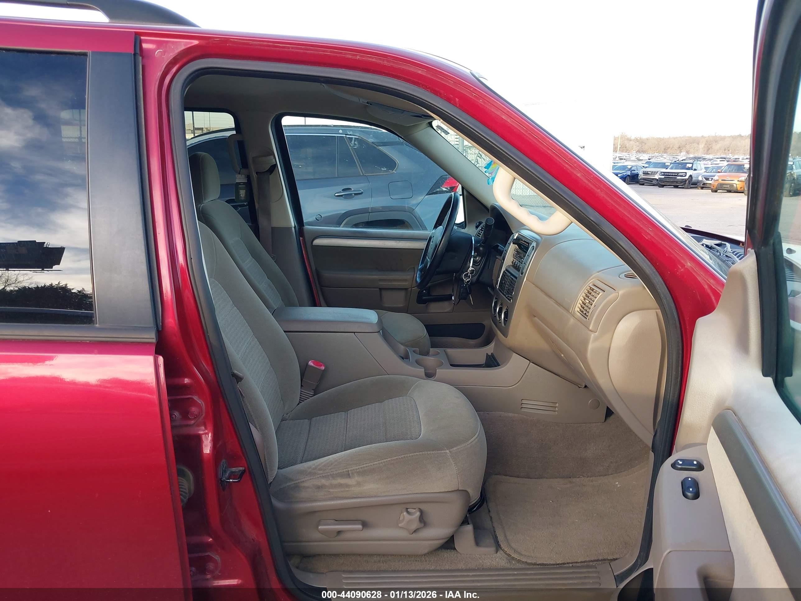 FORD EXPLORER image 5