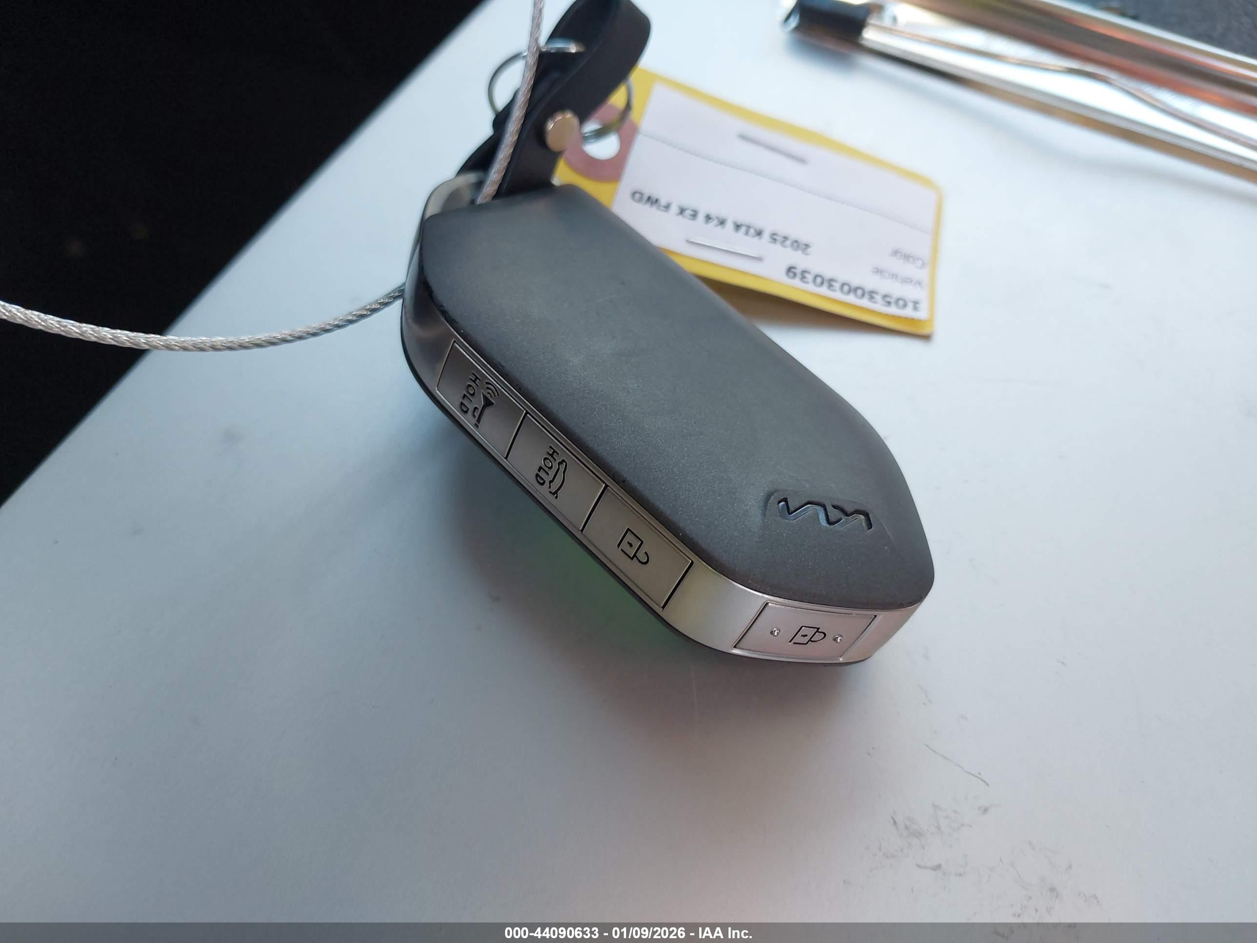 KIA K4 image 11