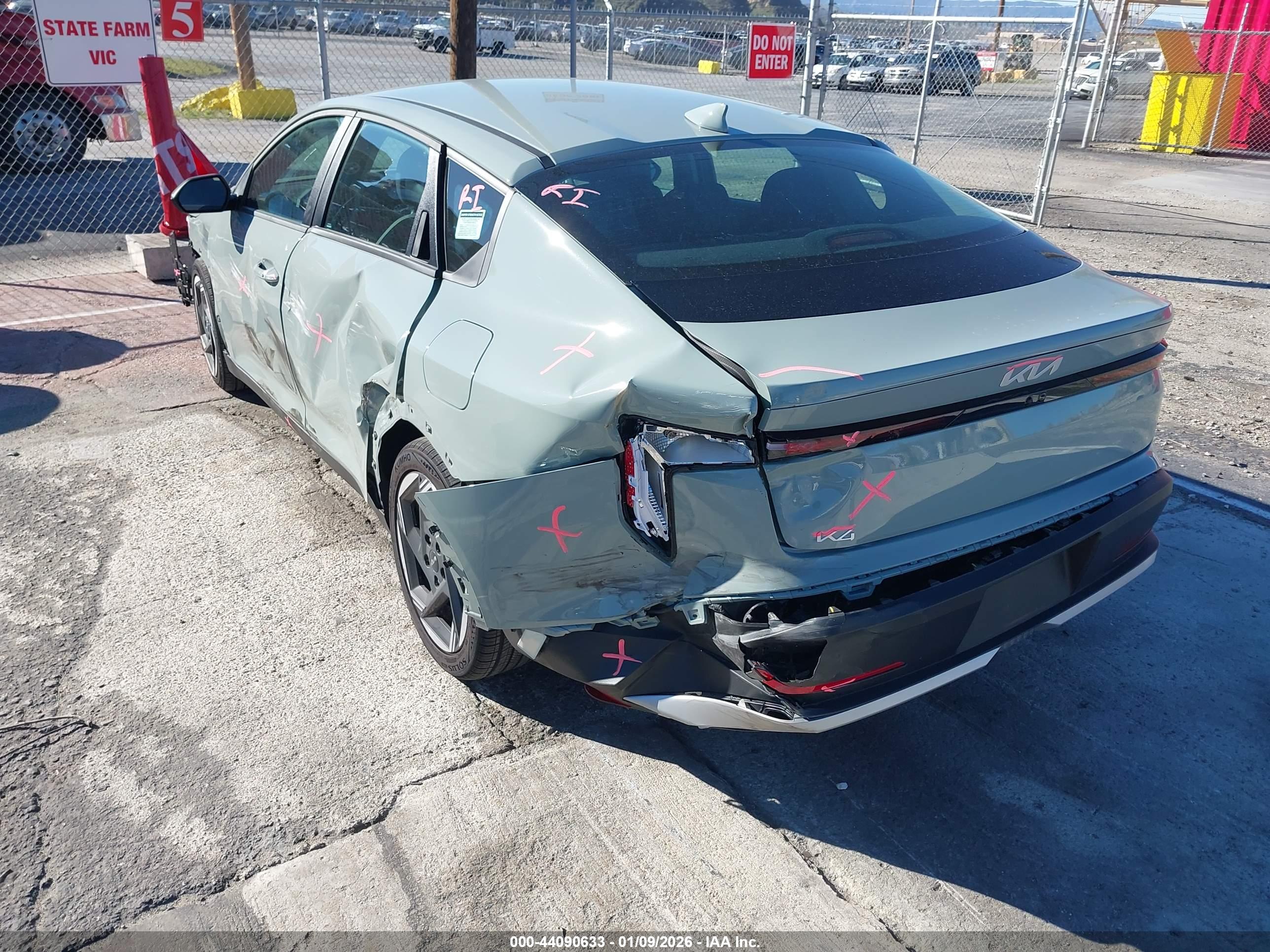 KIA K4 image 3