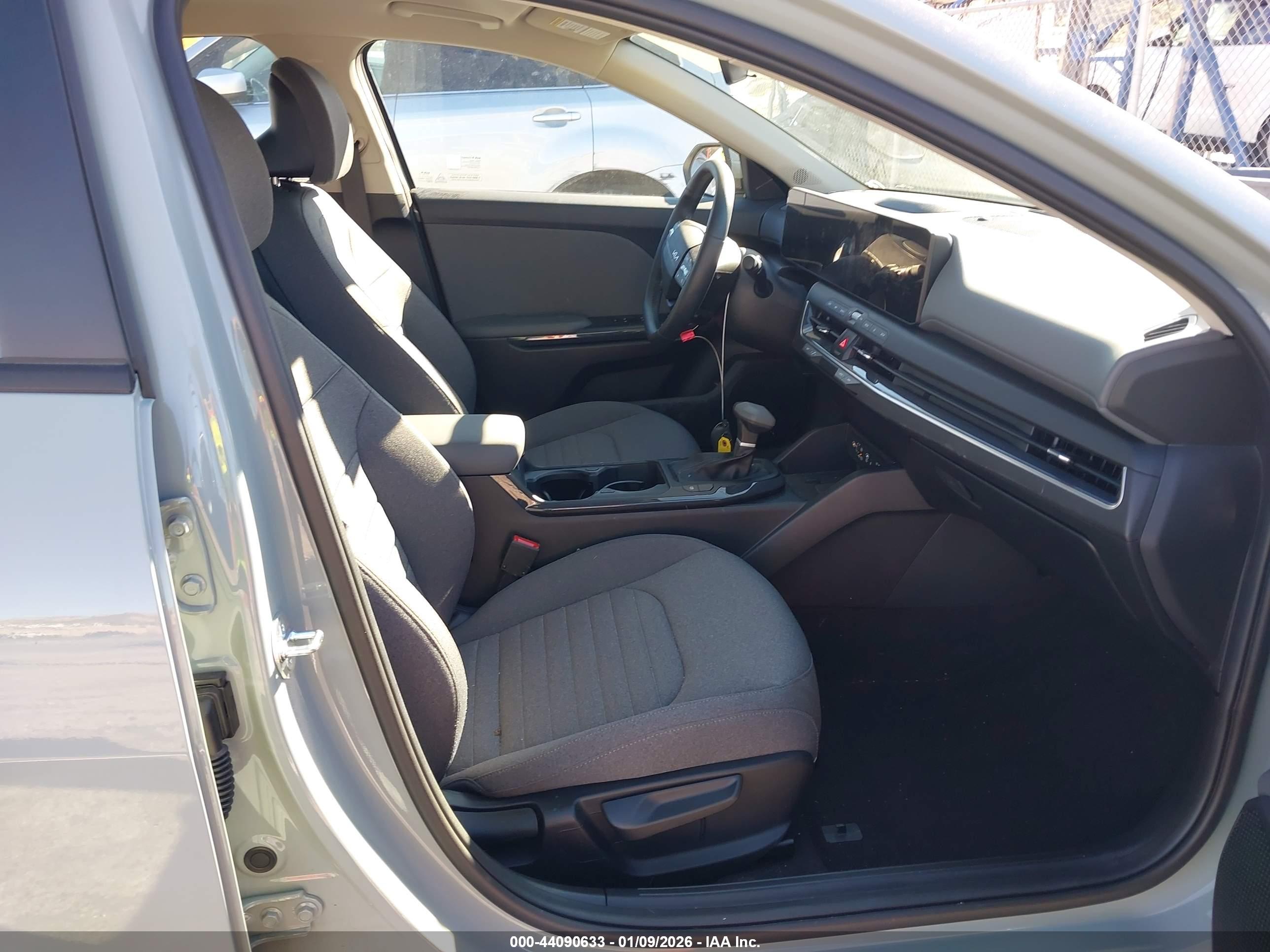 KIA K4 image 5