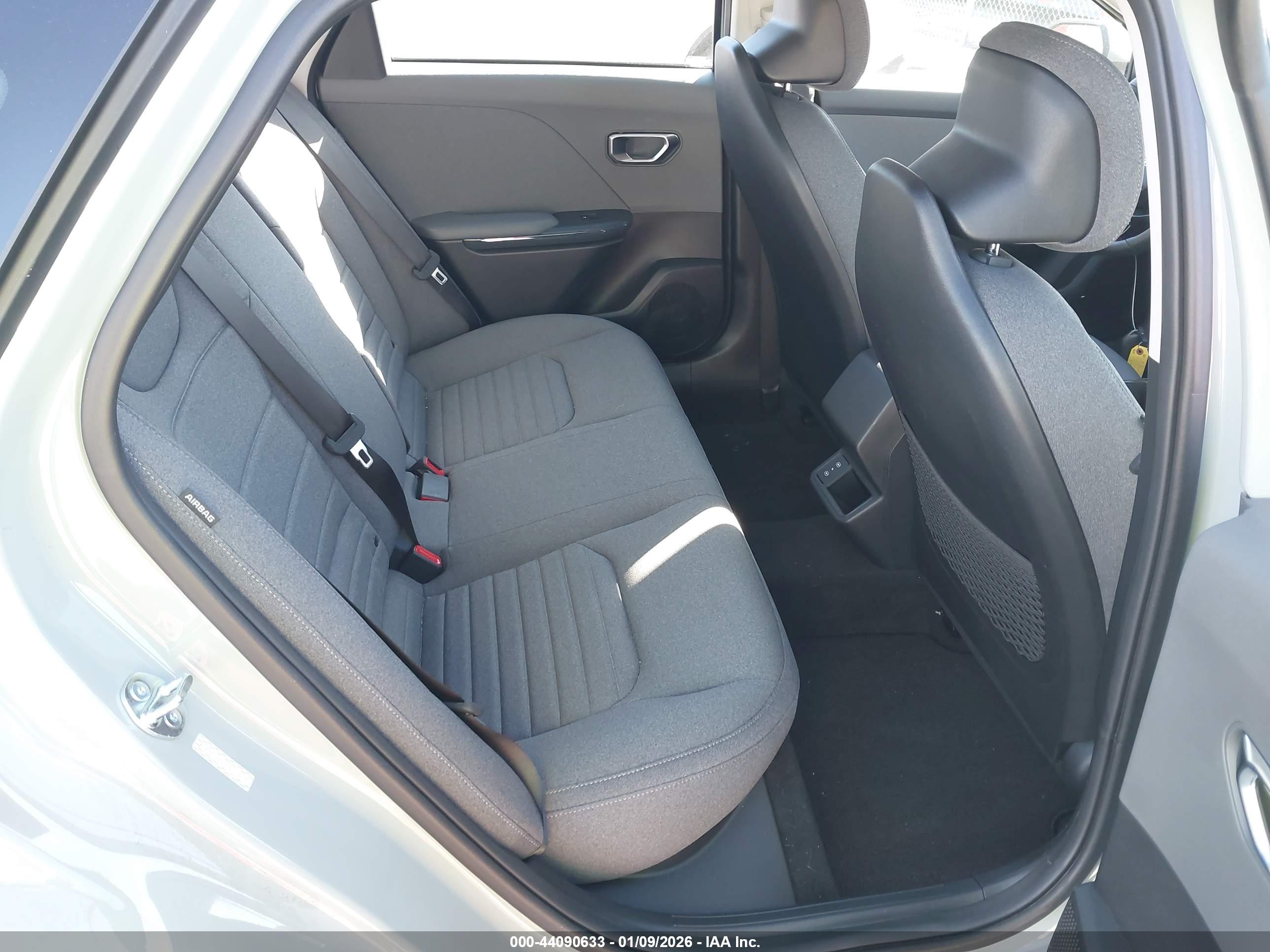 KIA K4 image 8