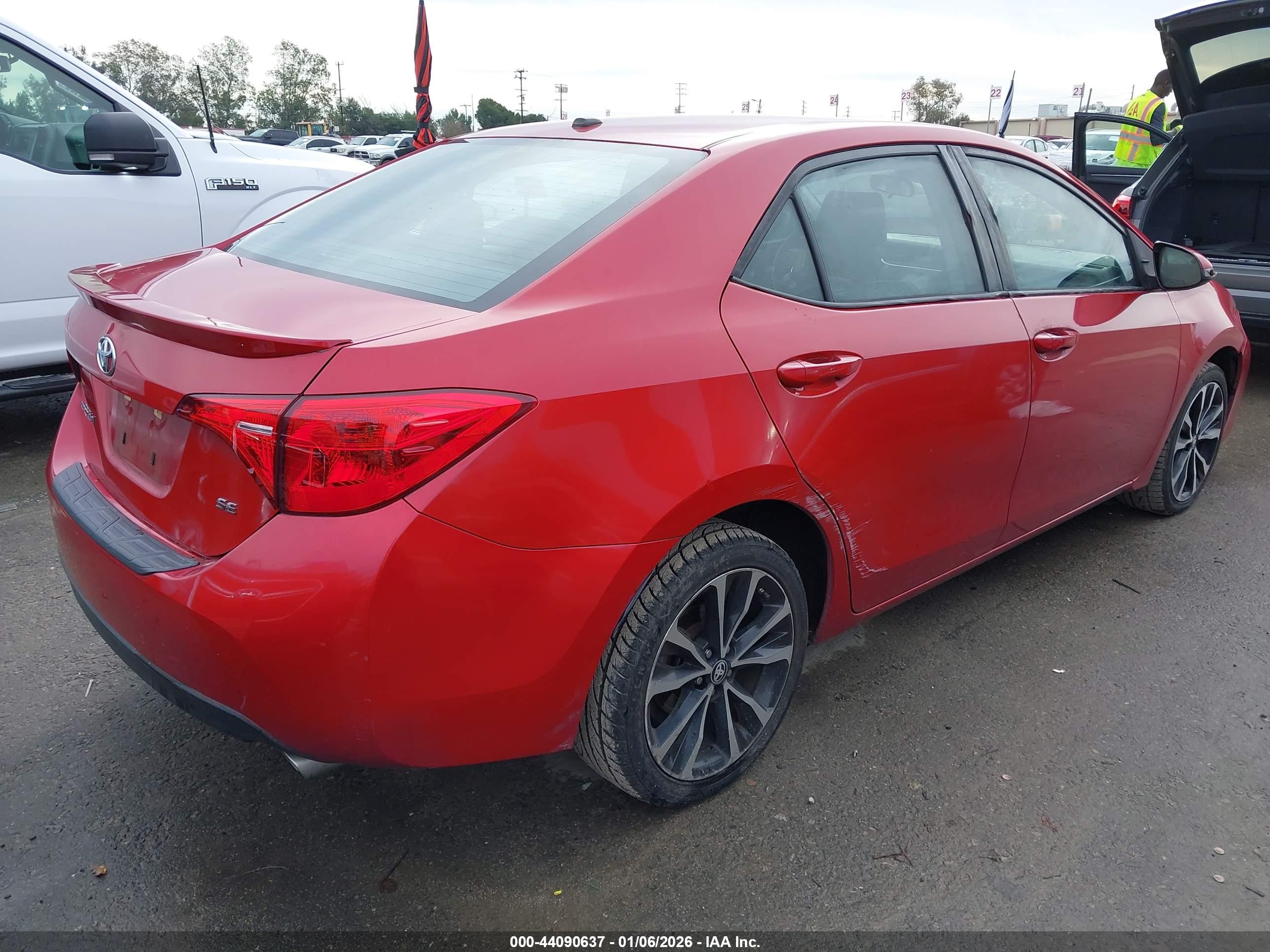 TOYOTA COROLLA image 4