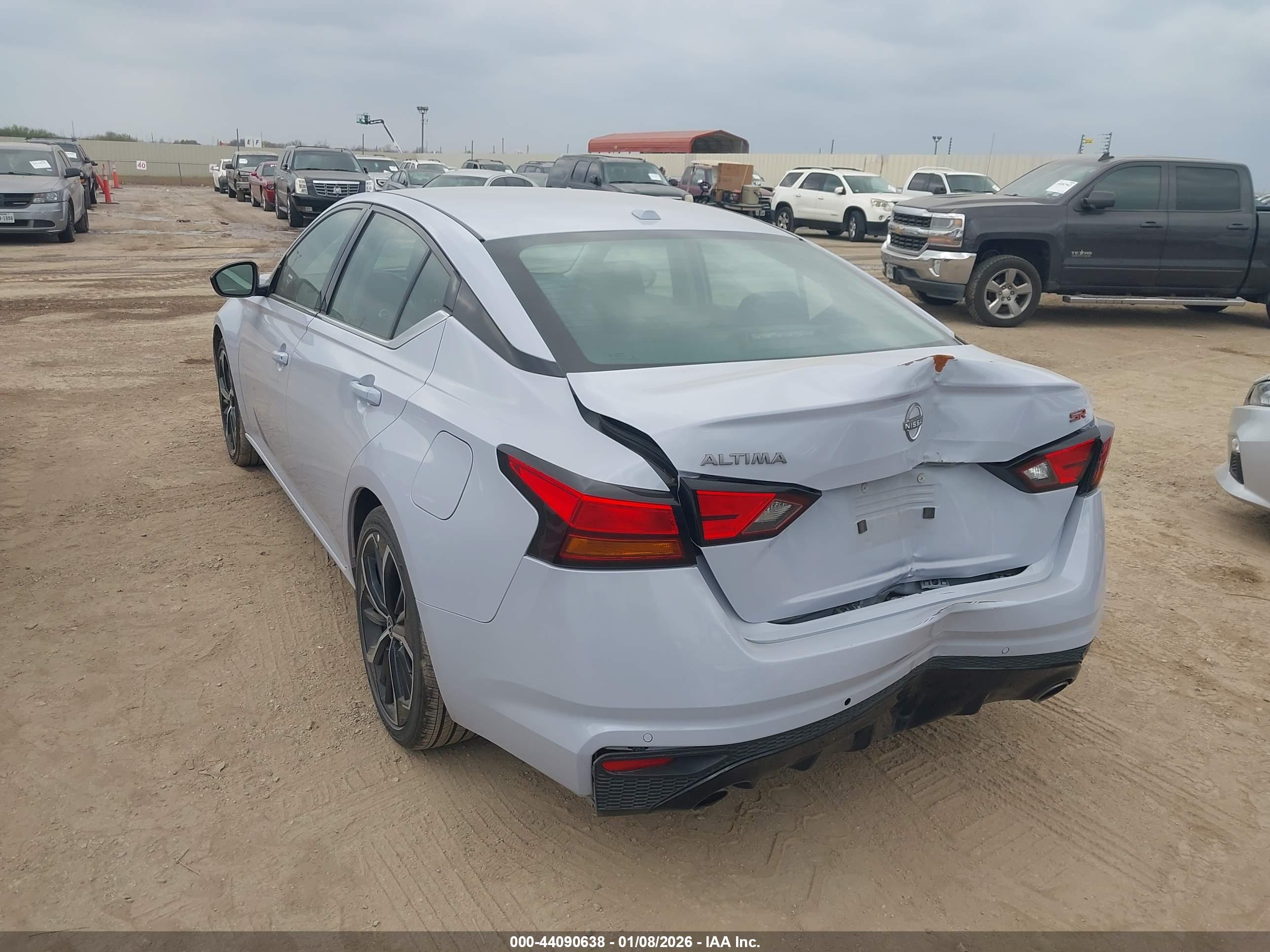 NISSAN ALTIMA image 3