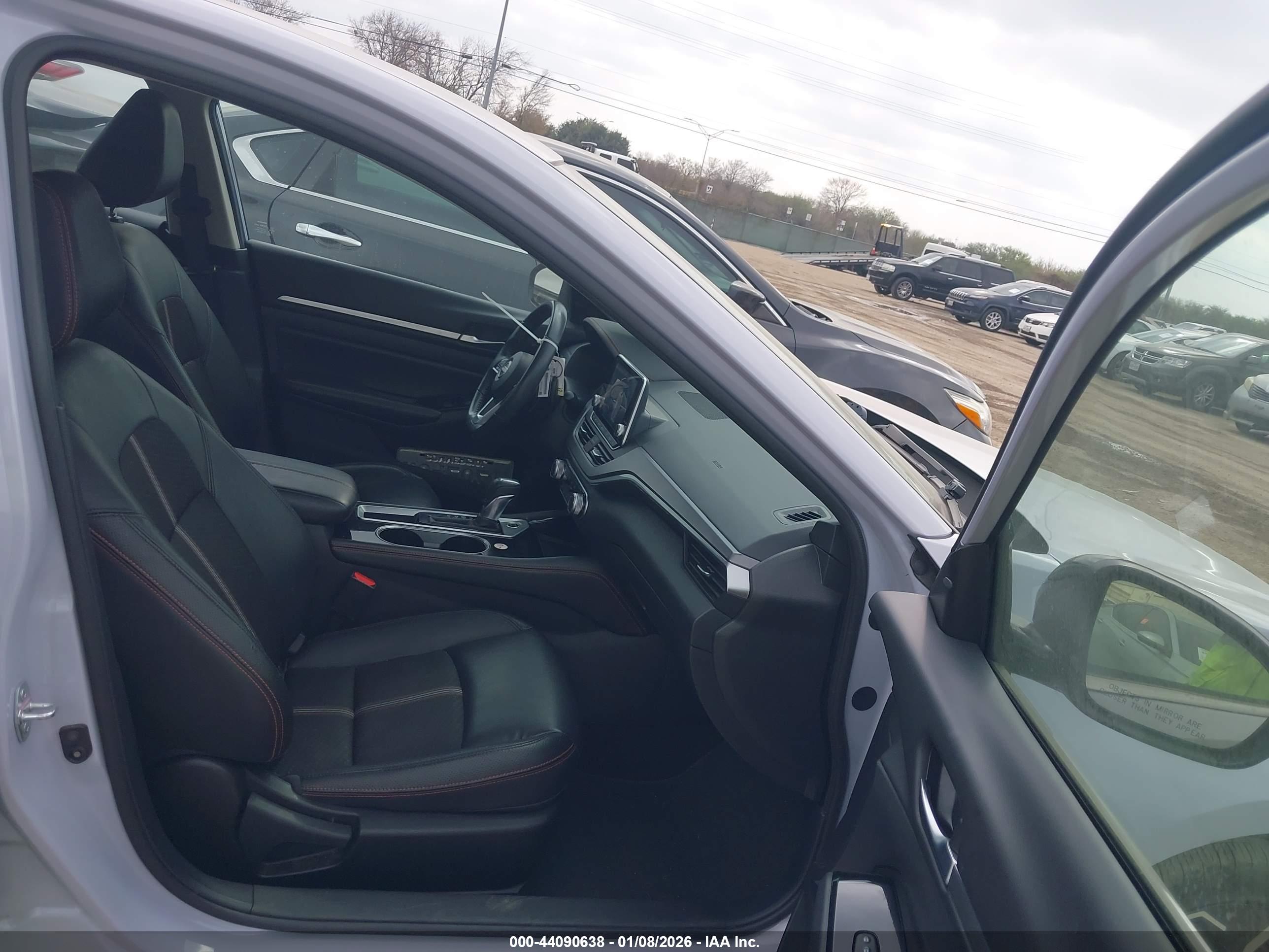 NISSAN ALTIMA image 5