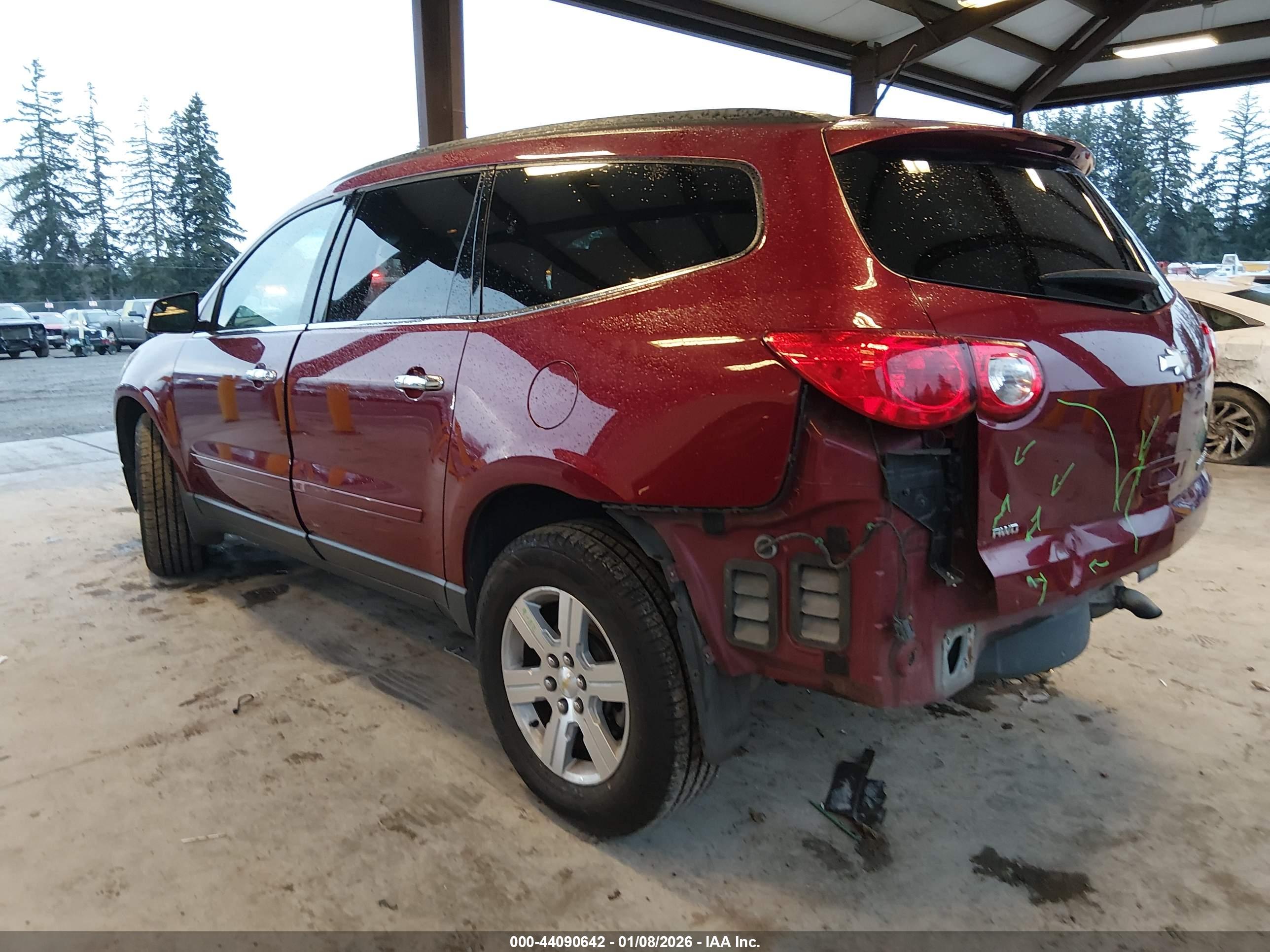 CHEVROLET TRAVERSE image 3