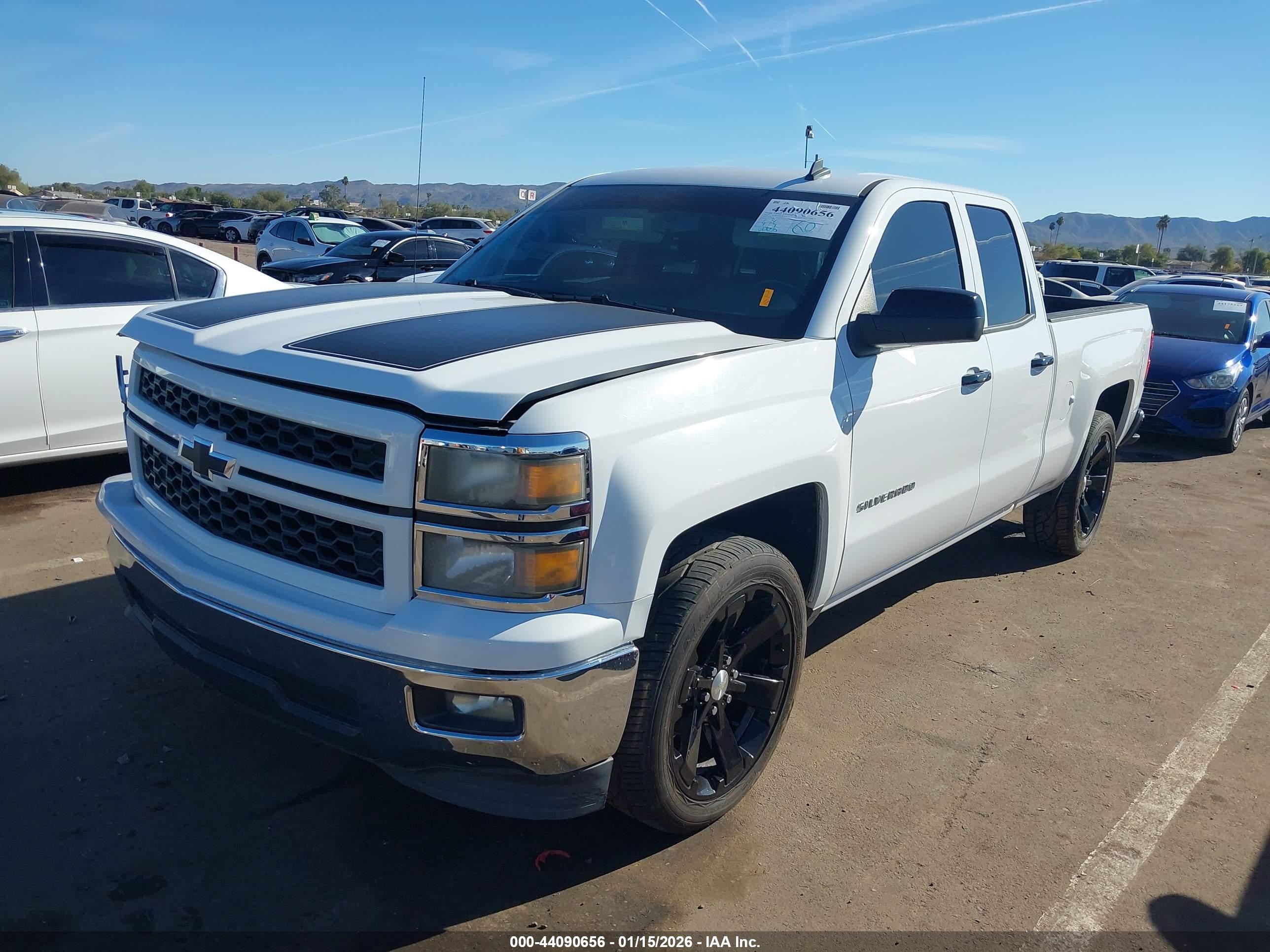 CHEVROLET SILVERADO image 2