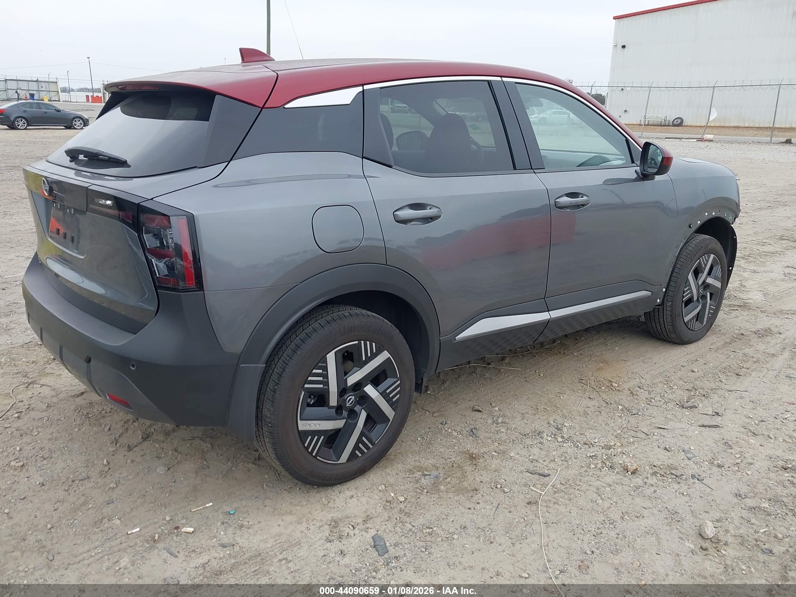 NISSAN KICKS image 4