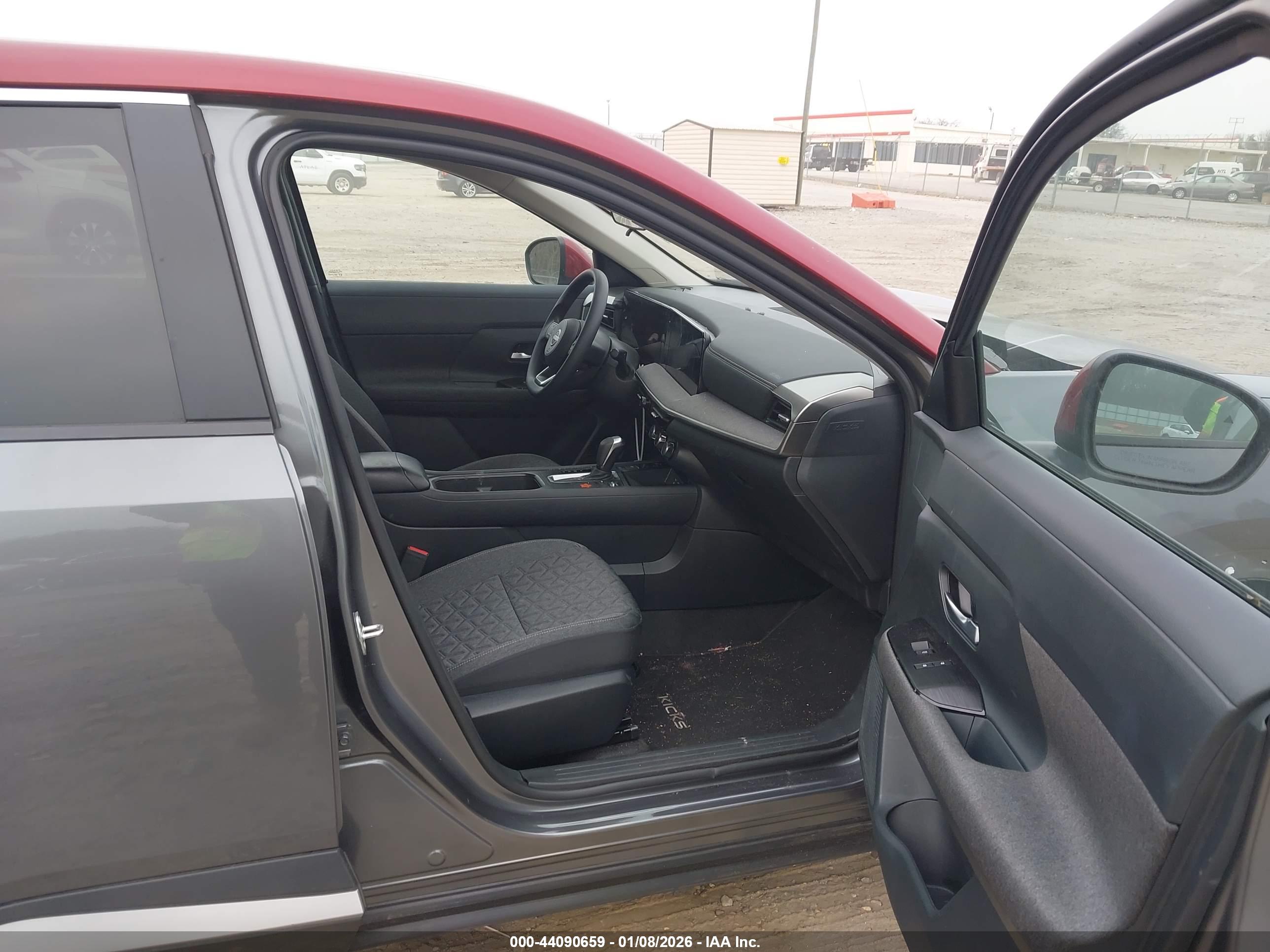 NISSAN KICKS image 5