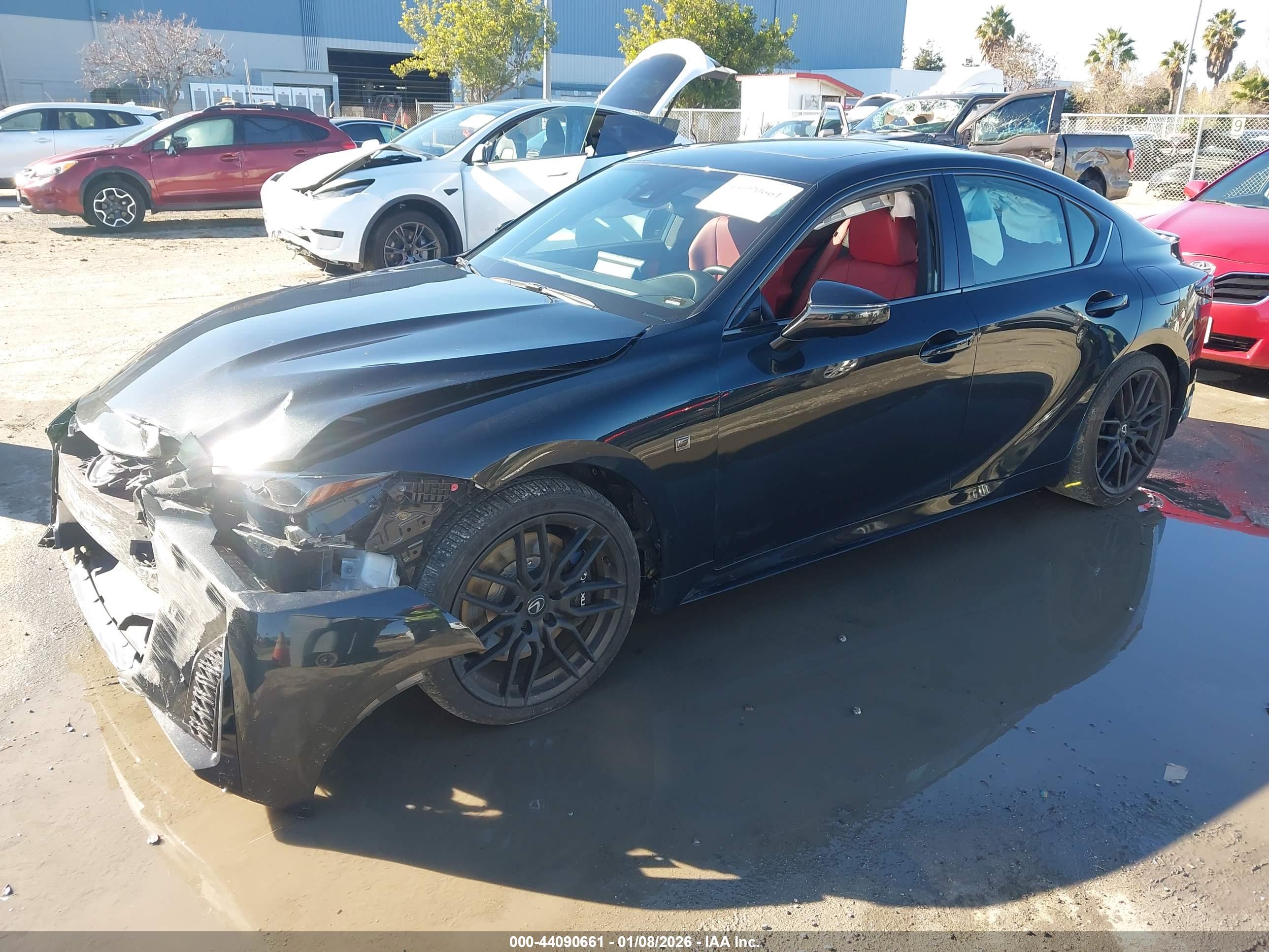 LEXUS IS image 2