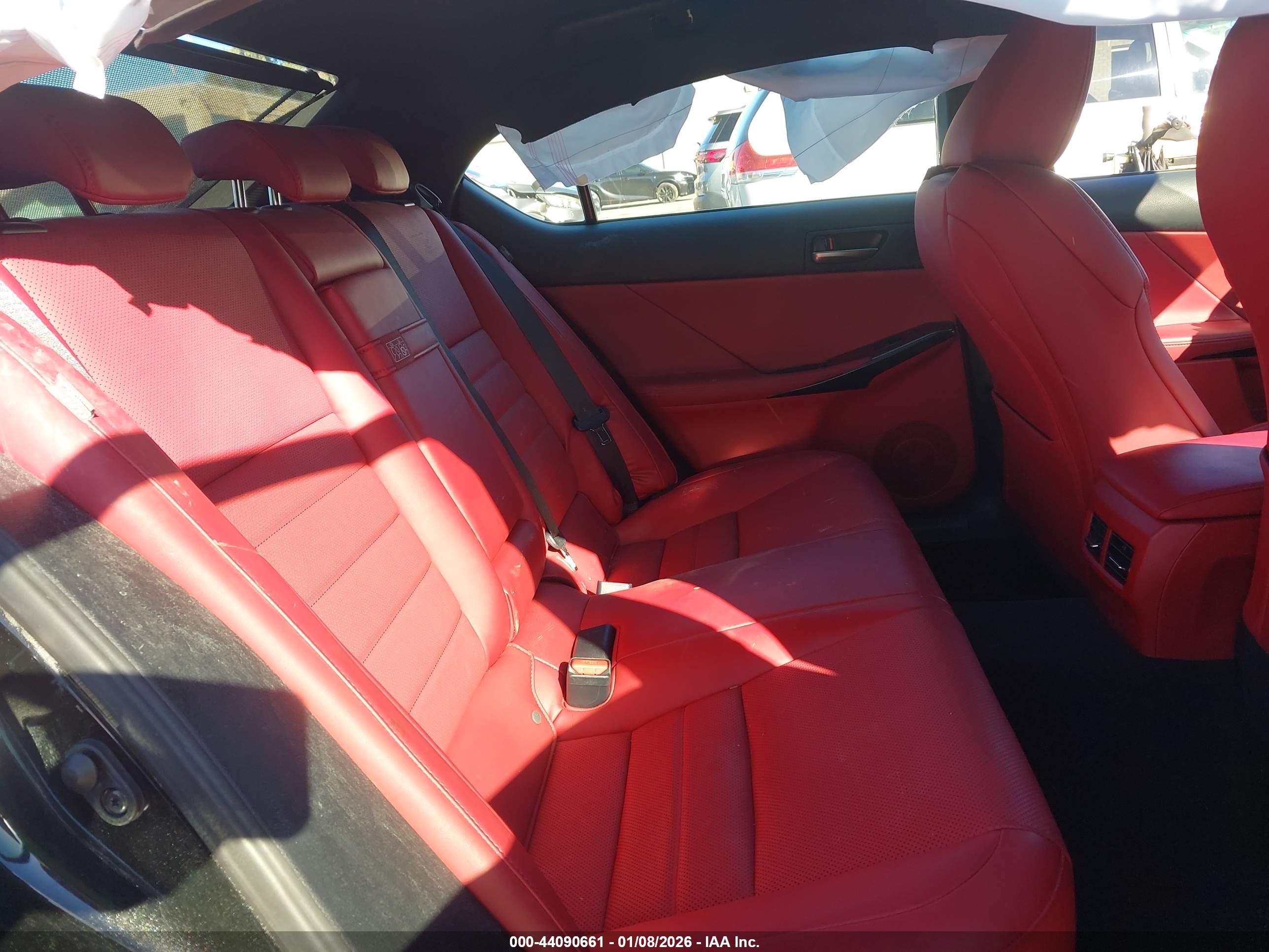 LEXUS IS image 8