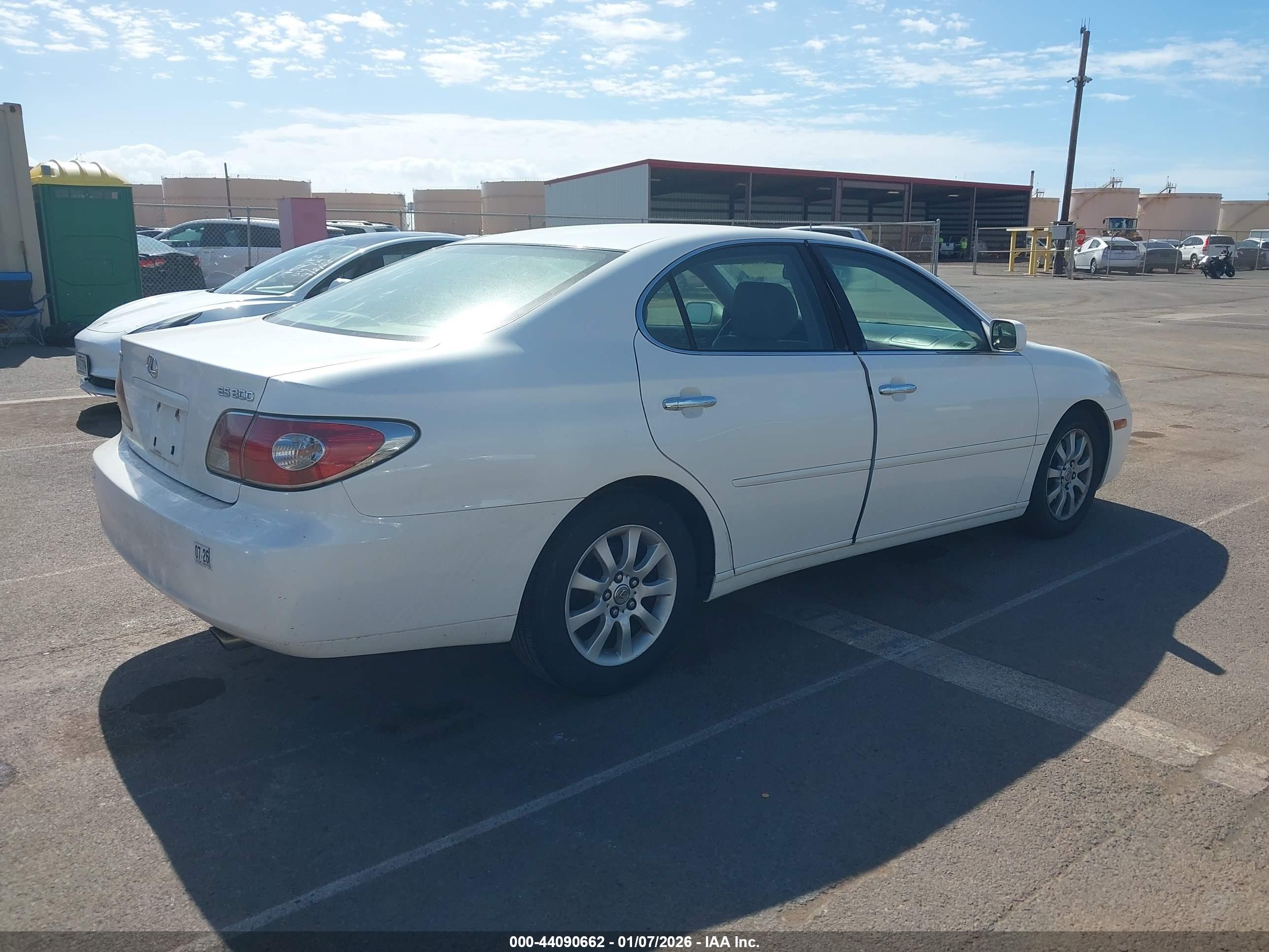 LEXUS ES image 4