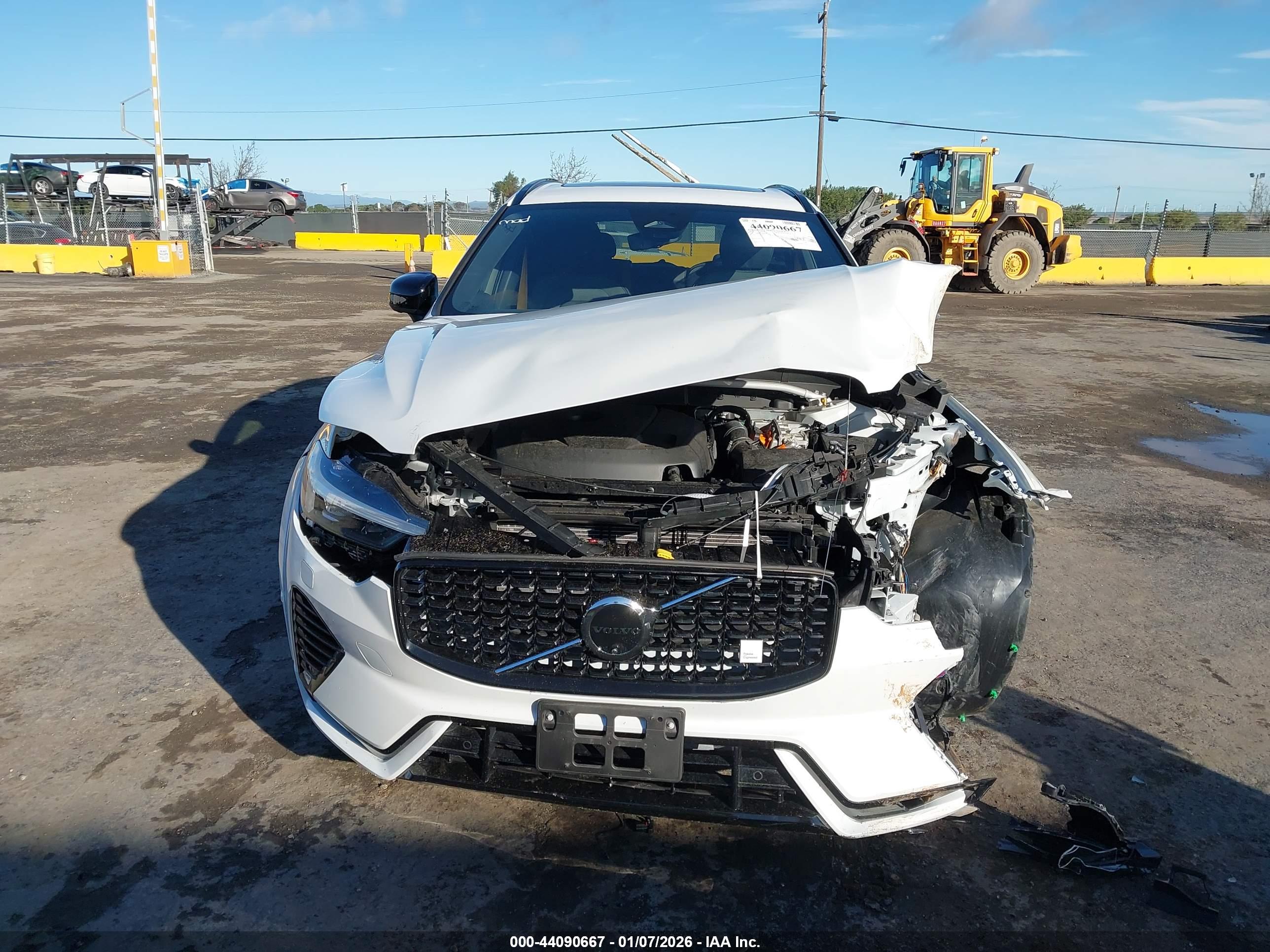 VOLVO XC60 image 6