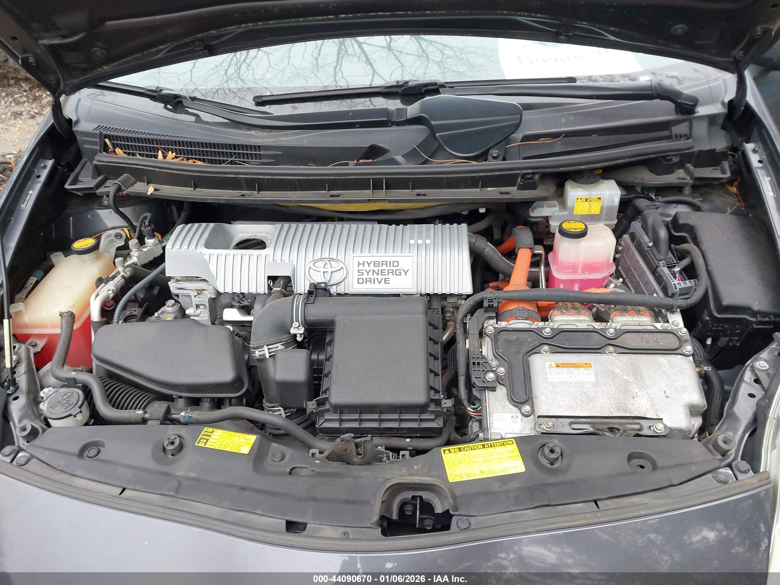 TOYOTA PRIUS image 10