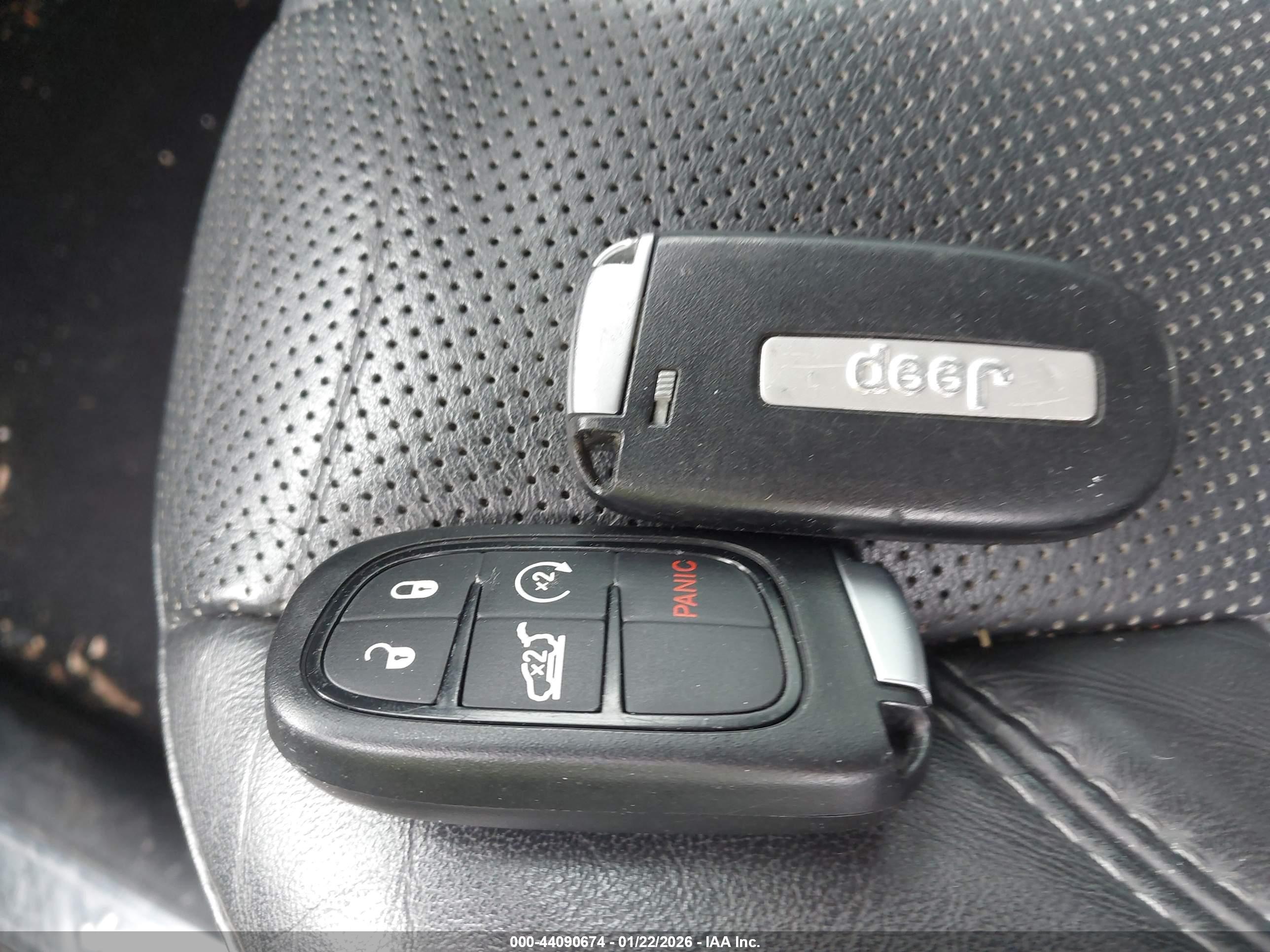 JEEP CHEROKEE image 11