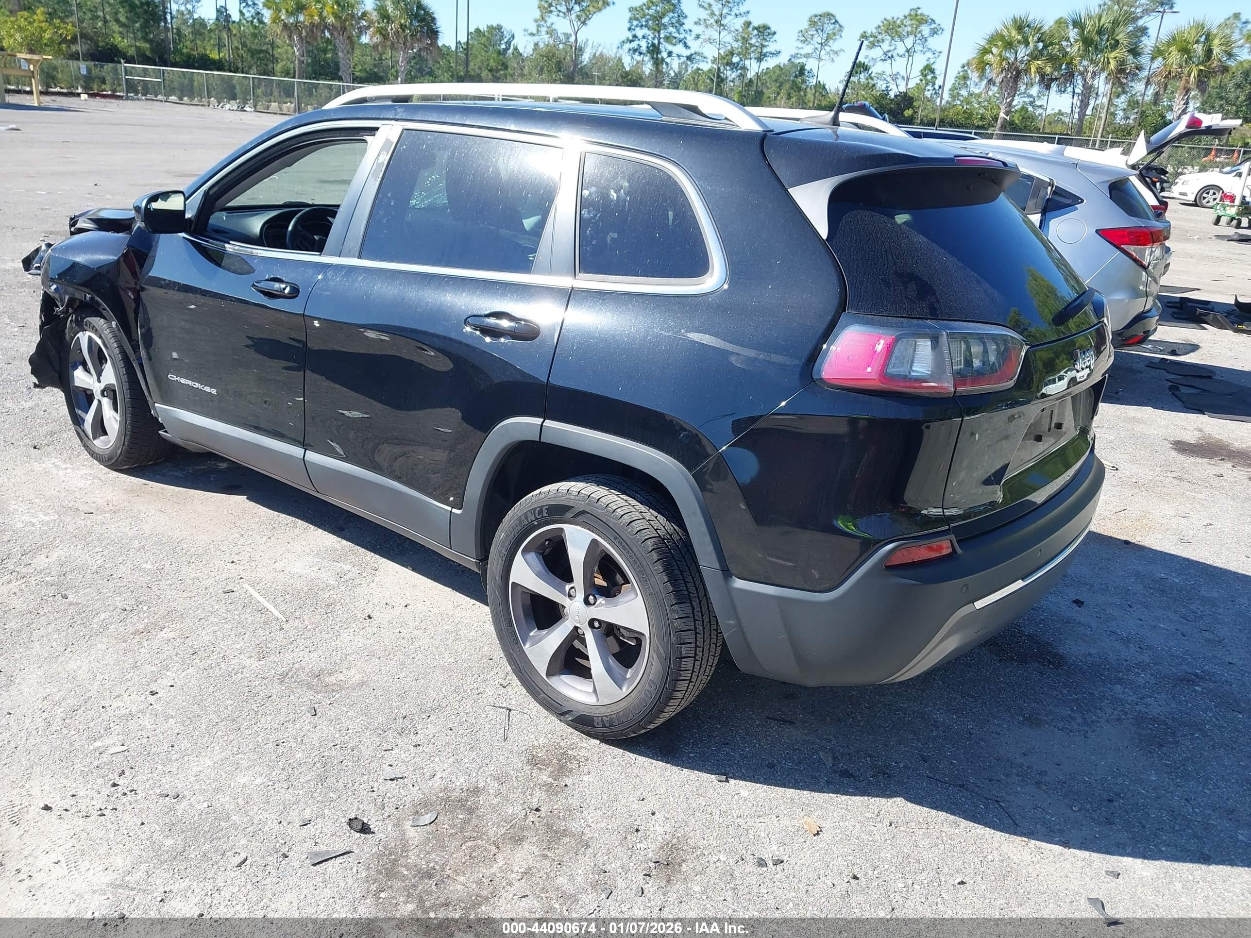 JEEP CHEROKEE image 3