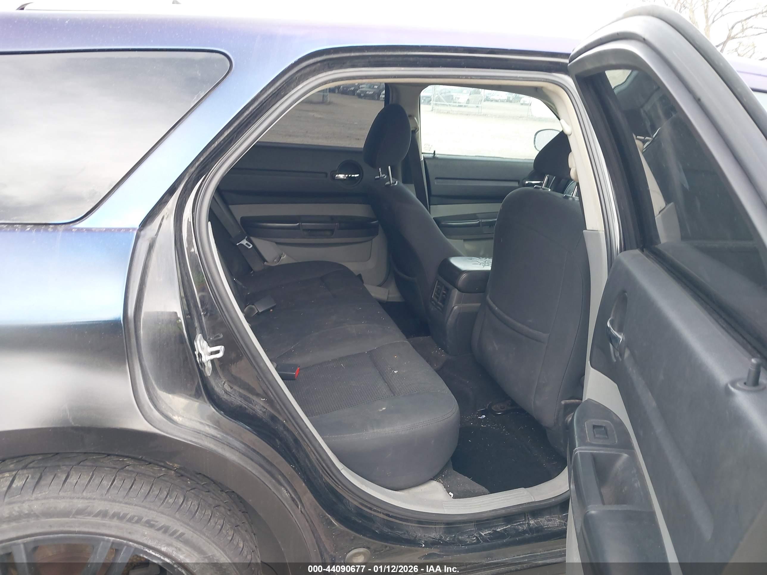 DODGE MAGNUM image 8