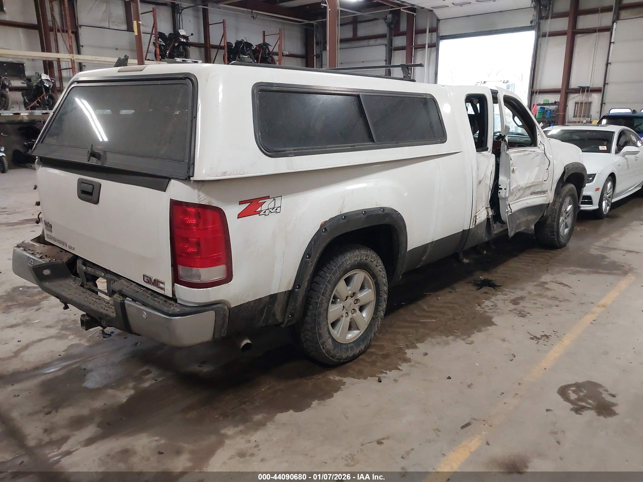 GMC SIERRA image 4