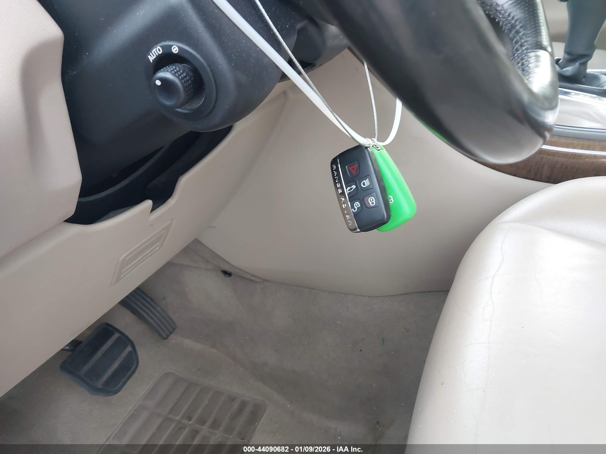 LAND ROVER image 11