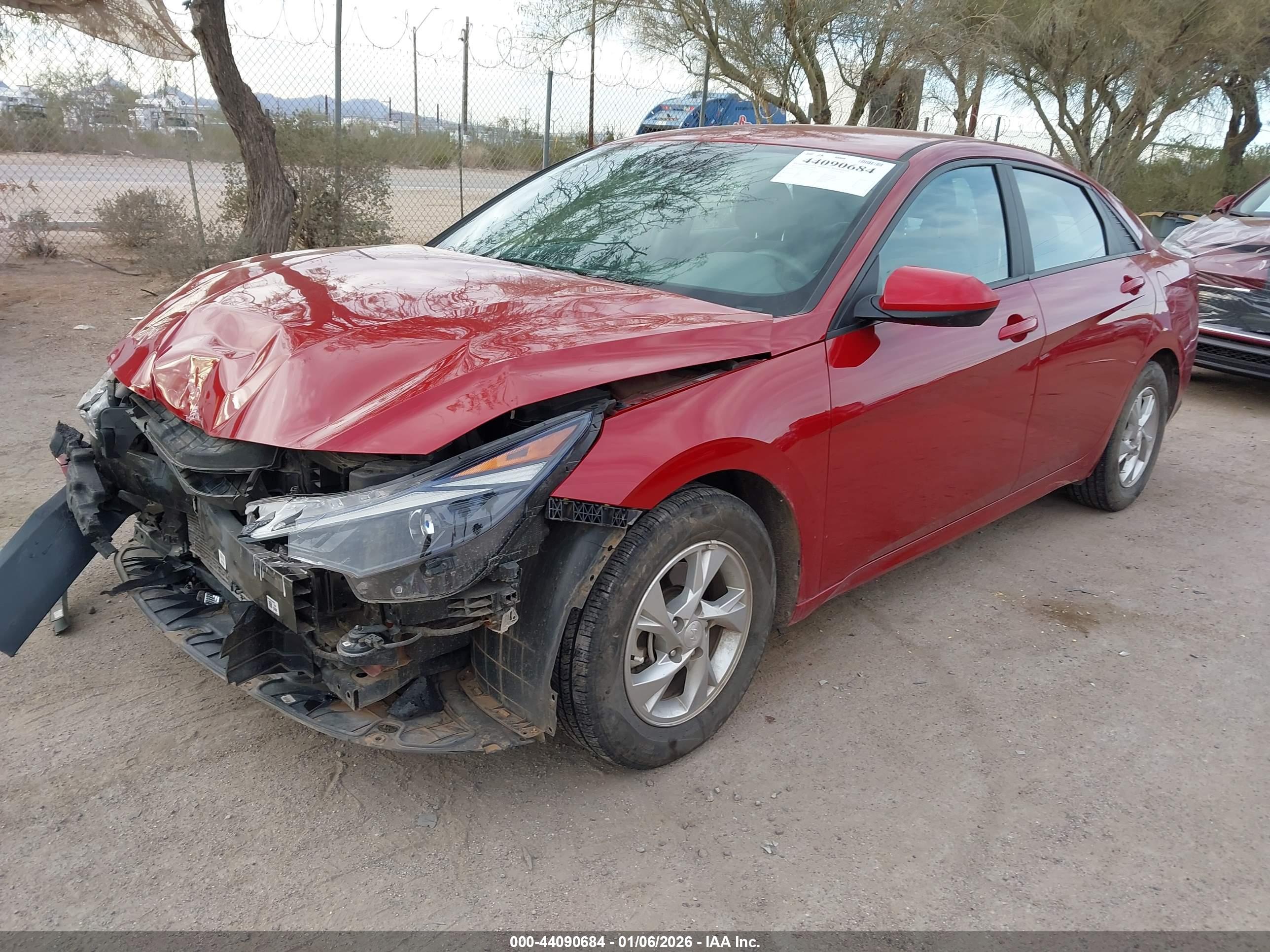 HYUNDAI ELANTRA image 2