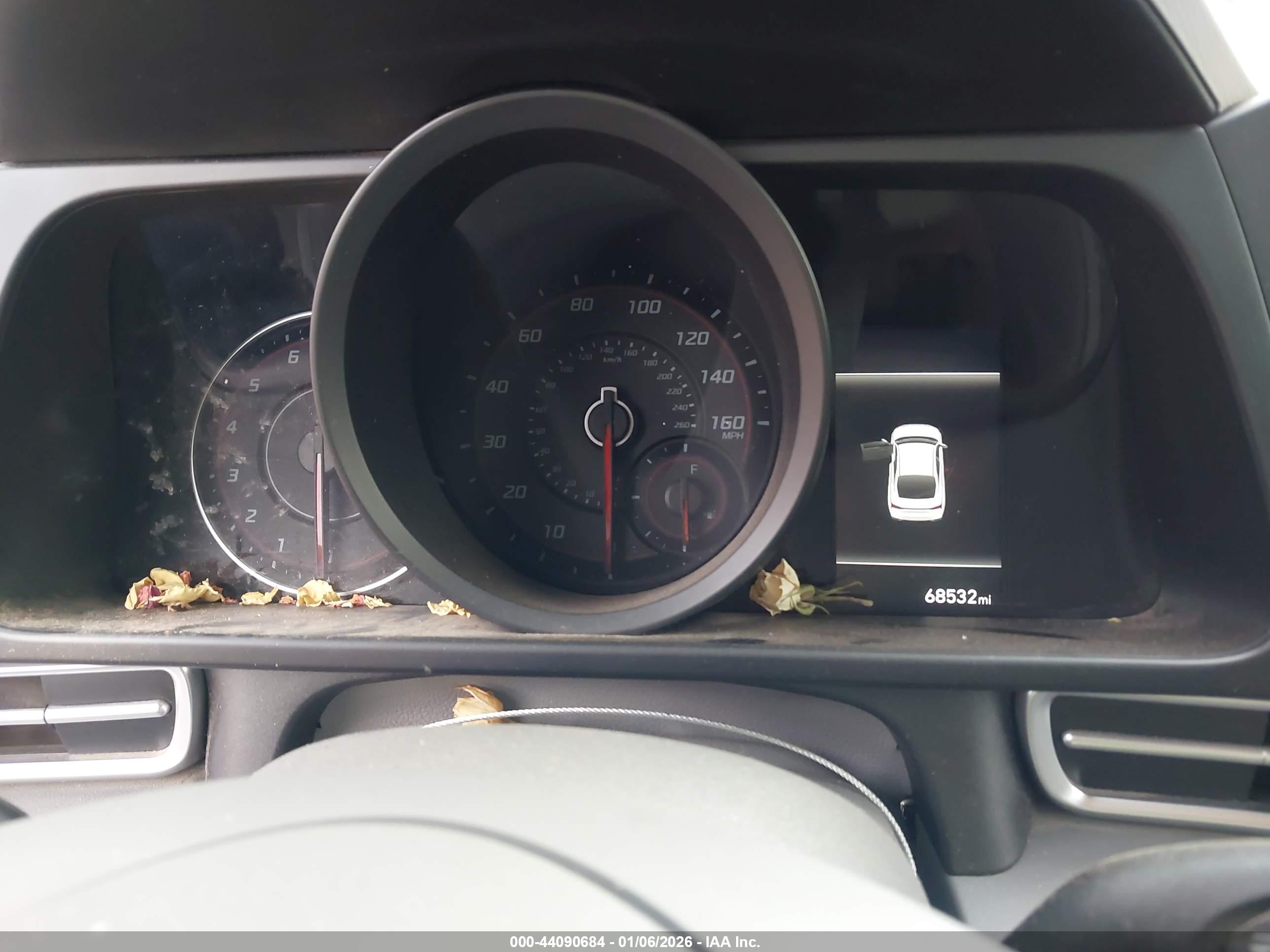 HYUNDAI ELANTRA image 7