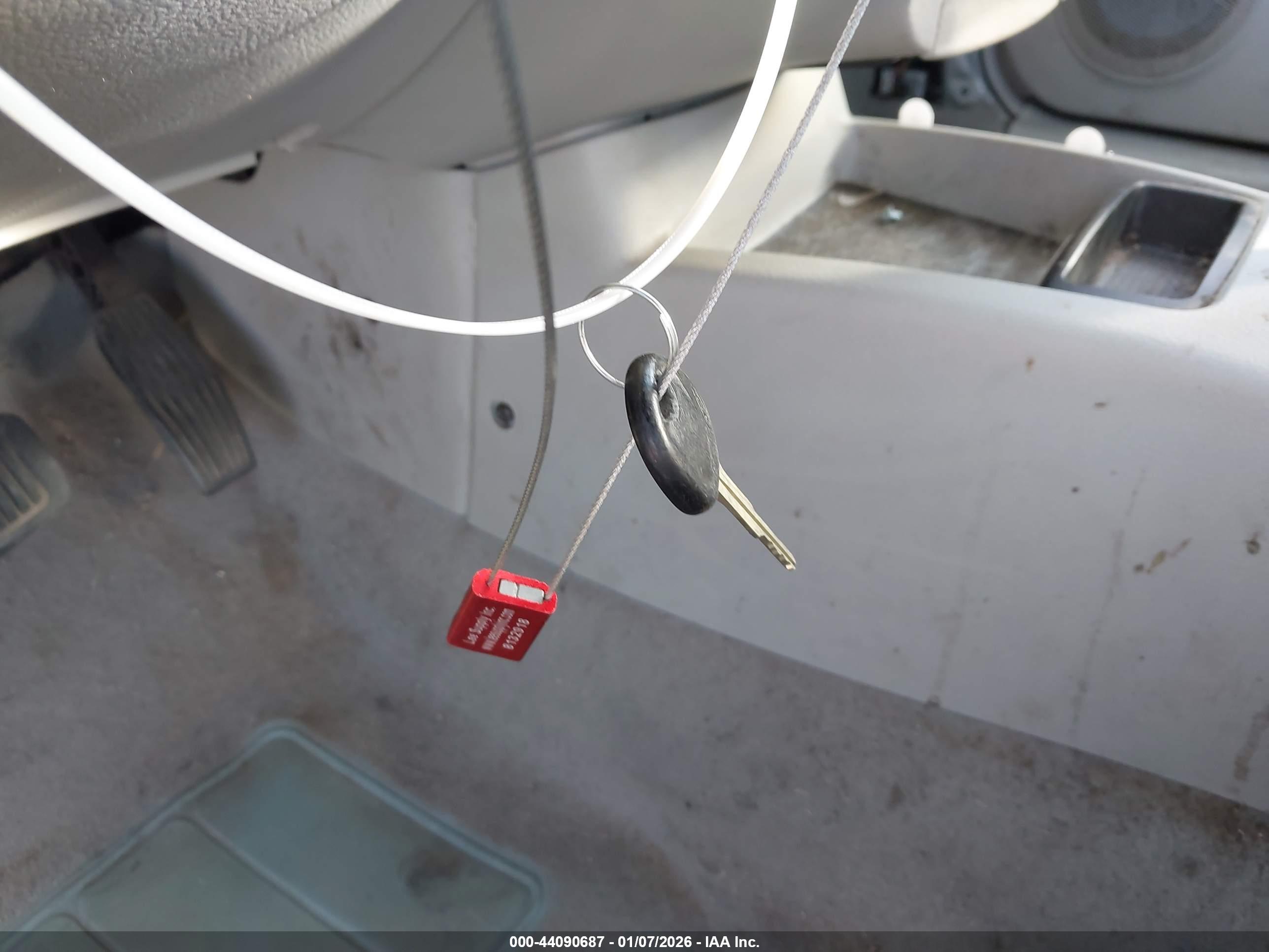 KIA SPECTRA image 11