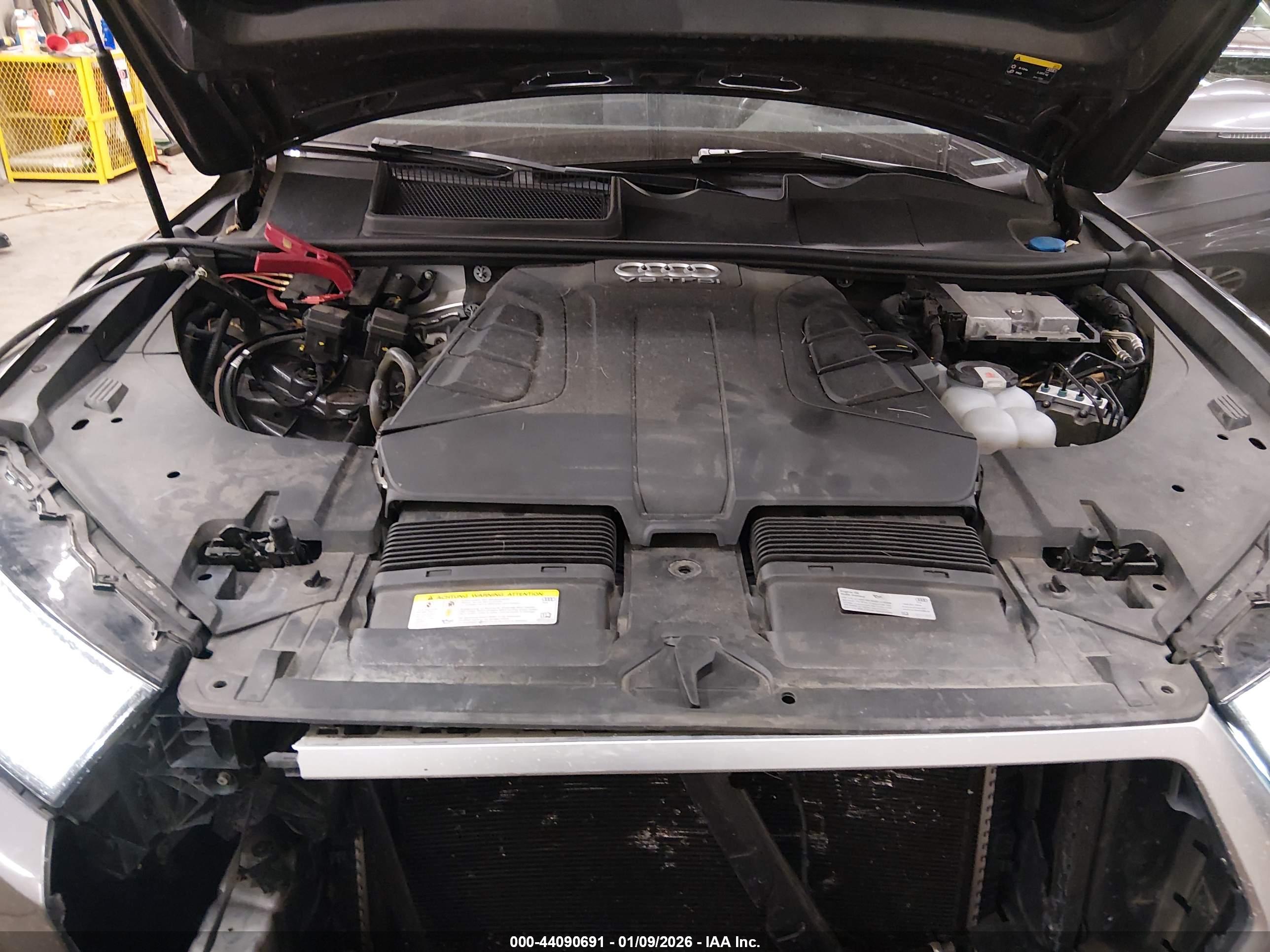 AUDI Q7 image 10