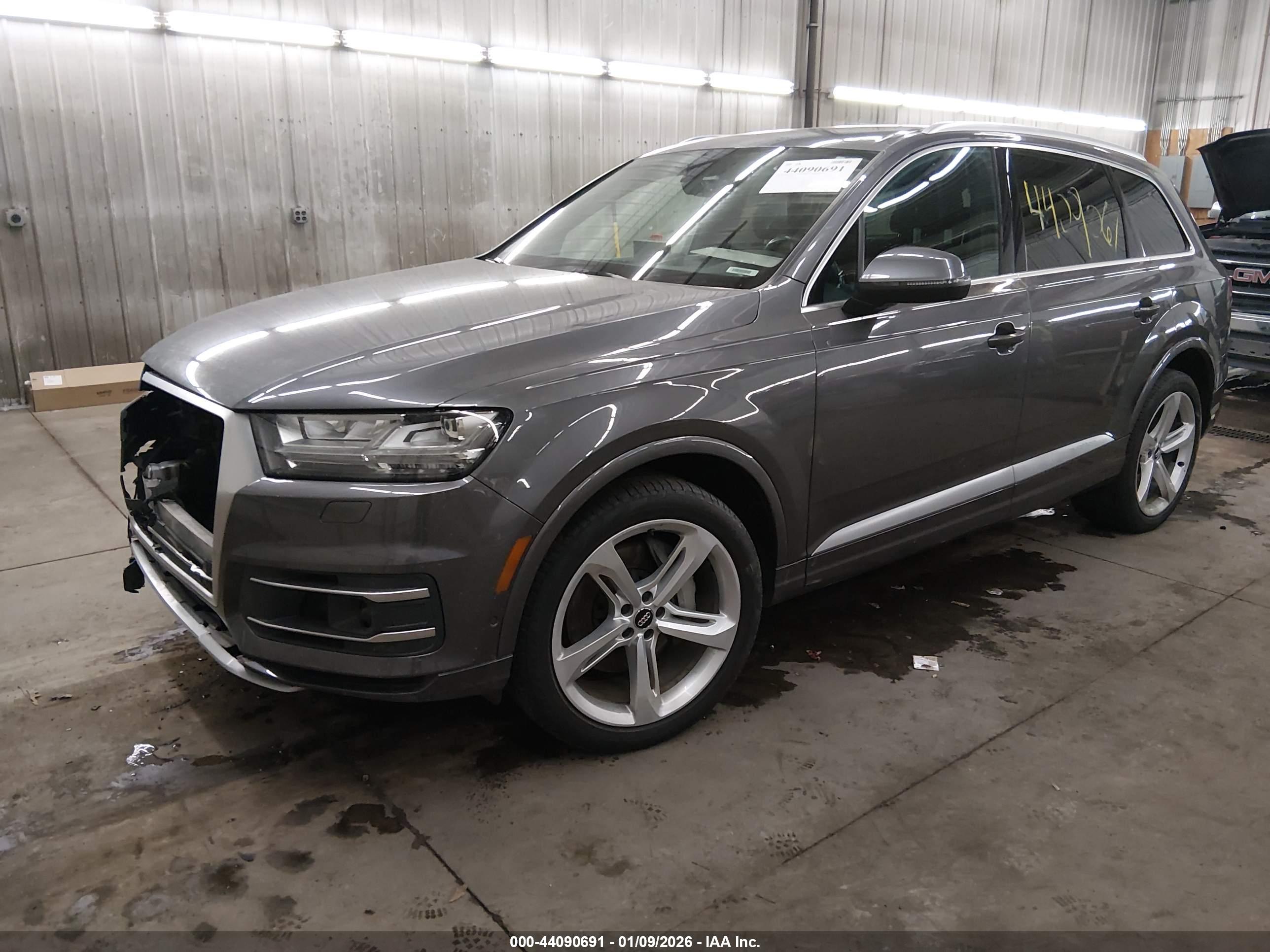 AUDI Q7 image 2