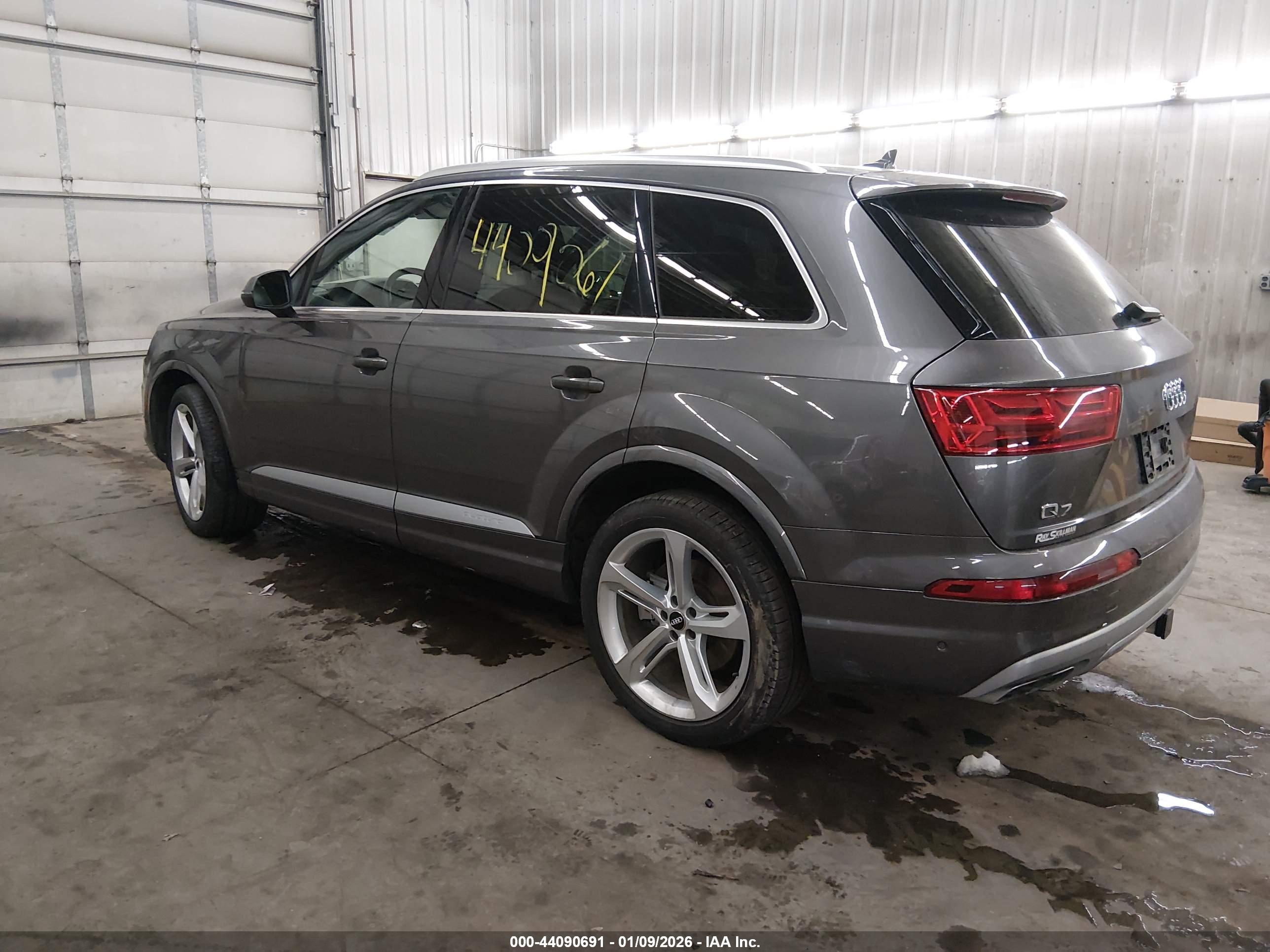 AUDI Q7 image 3