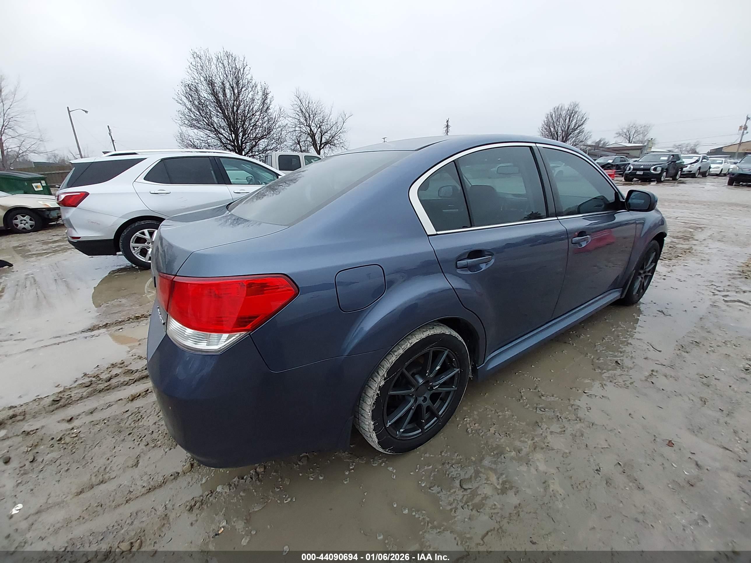 SUBARU LEGACY image 4