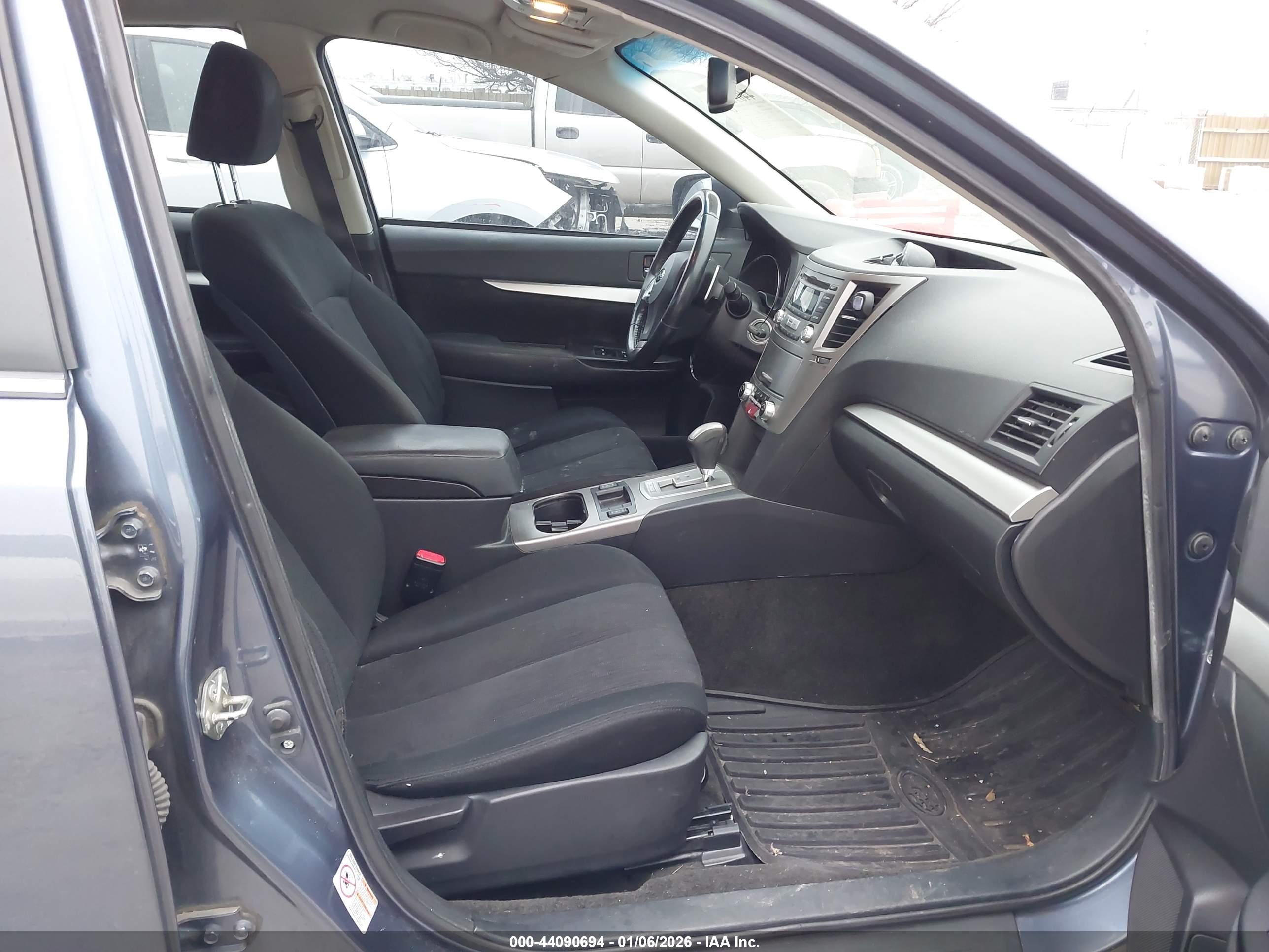 SUBARU LEGACY image 5