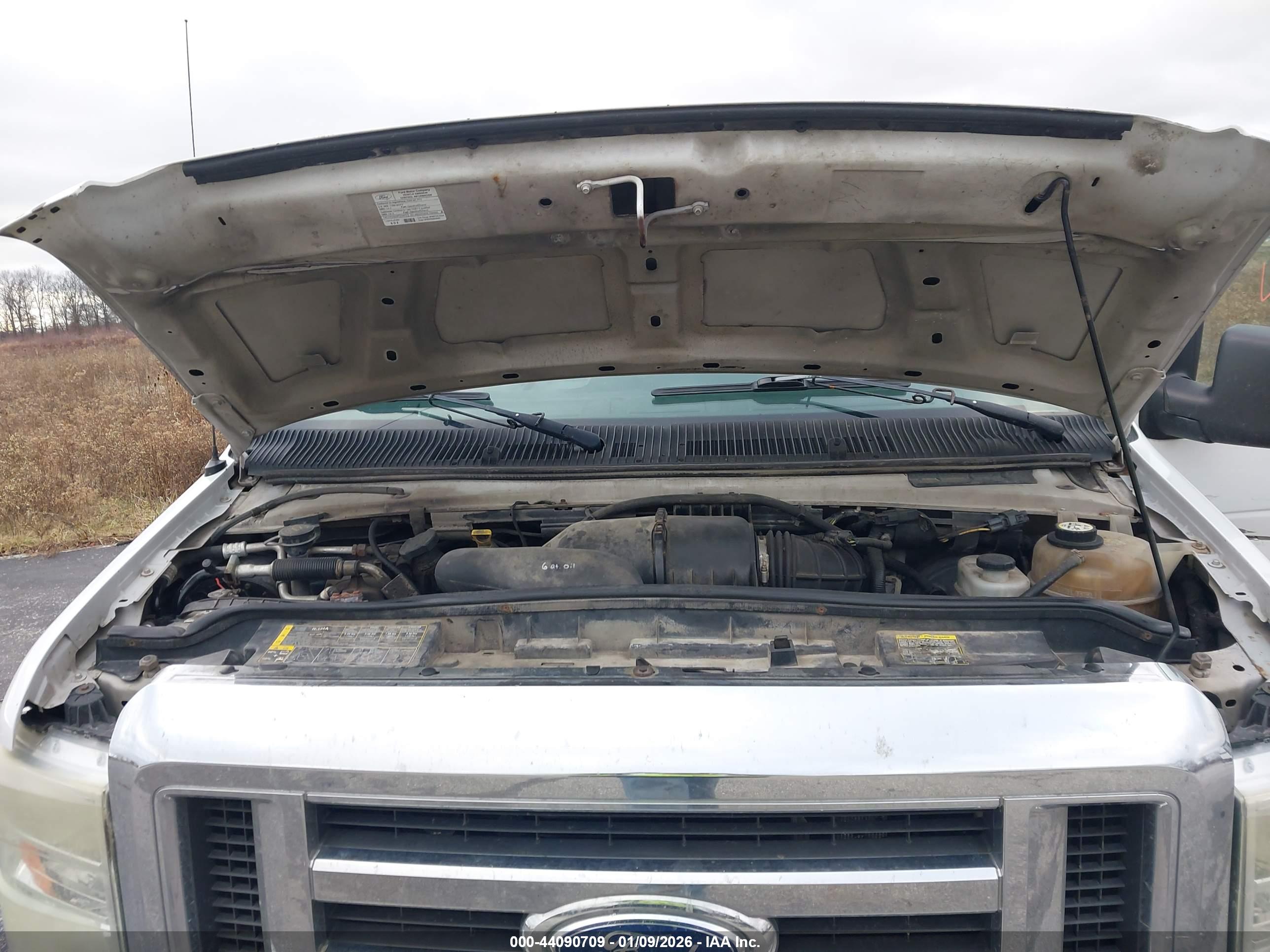 FORD E-350 image 10