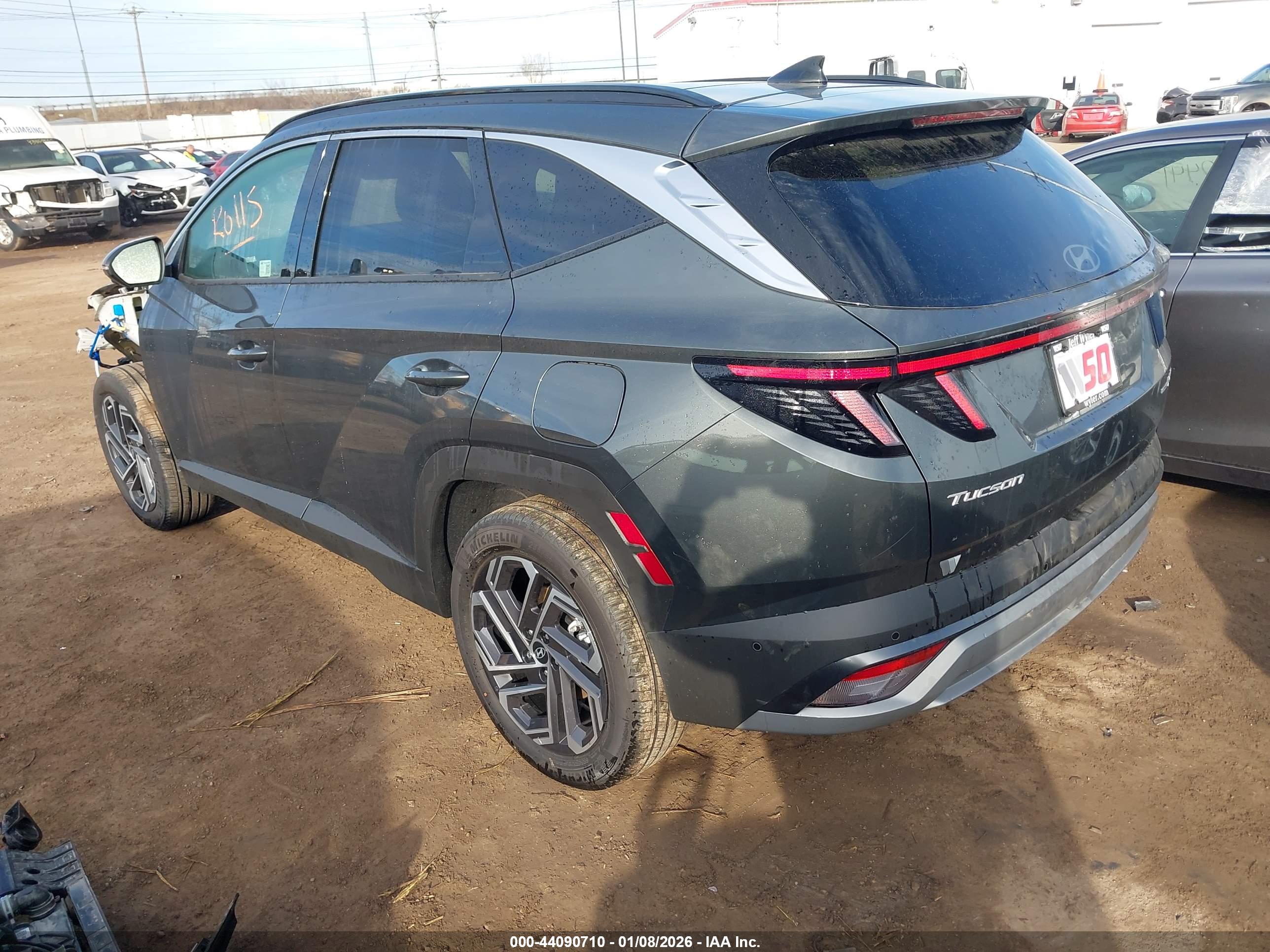 HYUNDAI TUCSON image 3