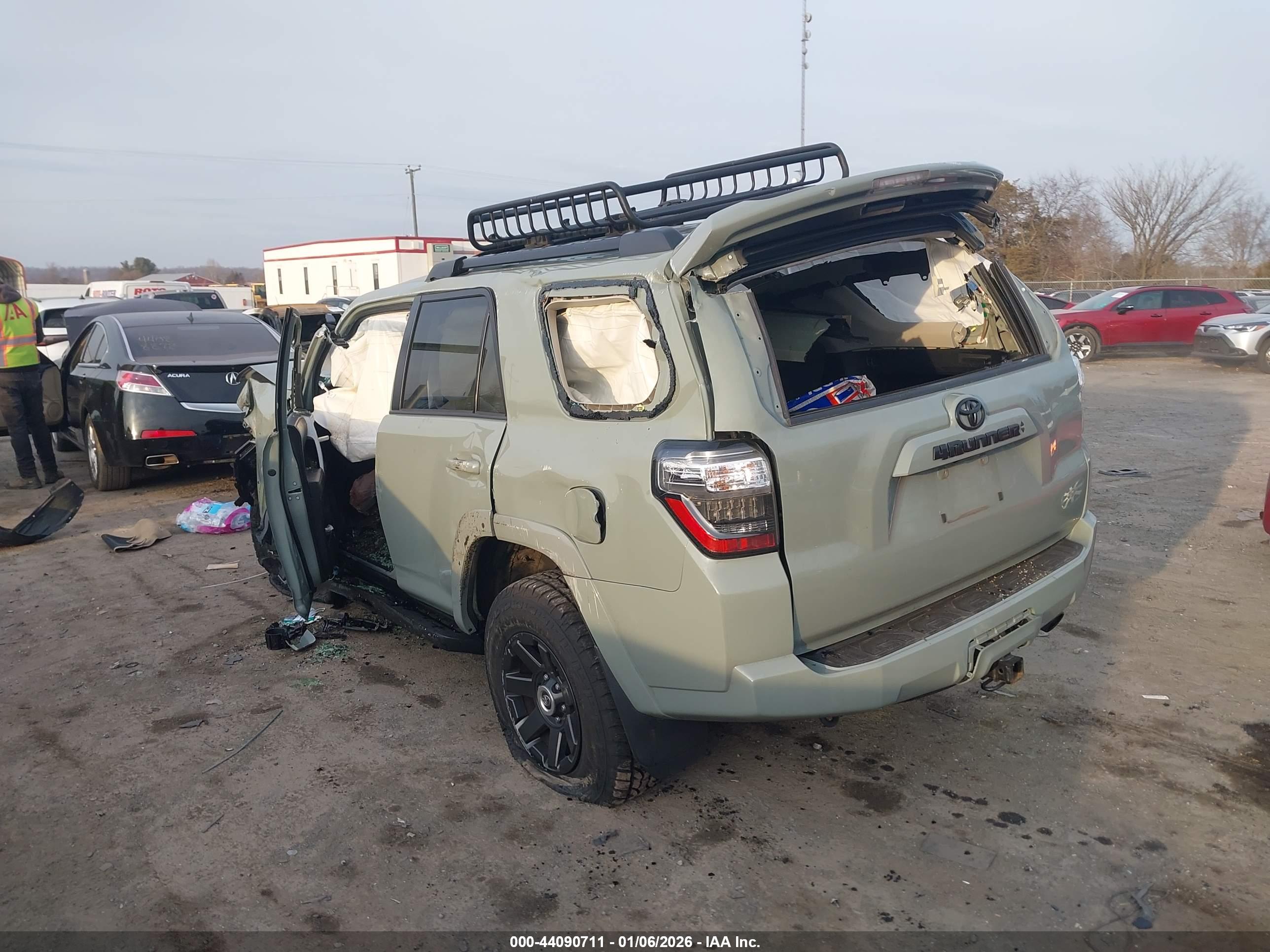 TOYOTA 4RUNNER image 3
