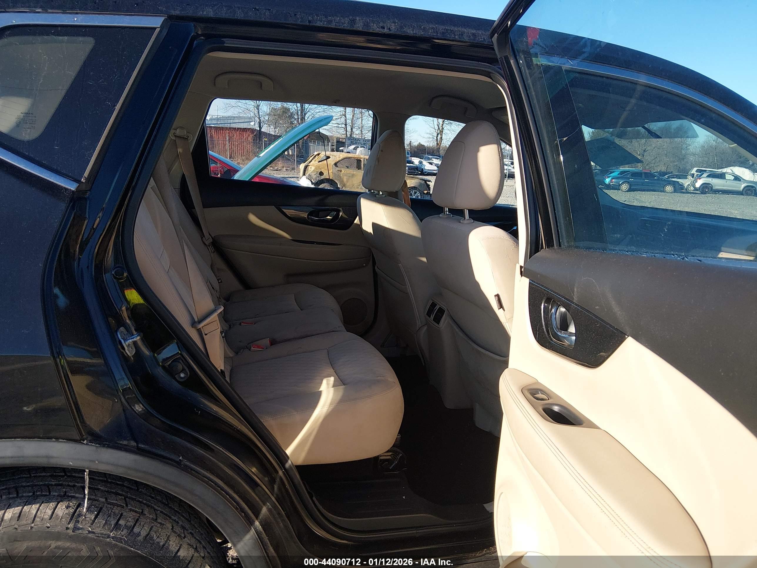 NISSAN ROGUE image 8