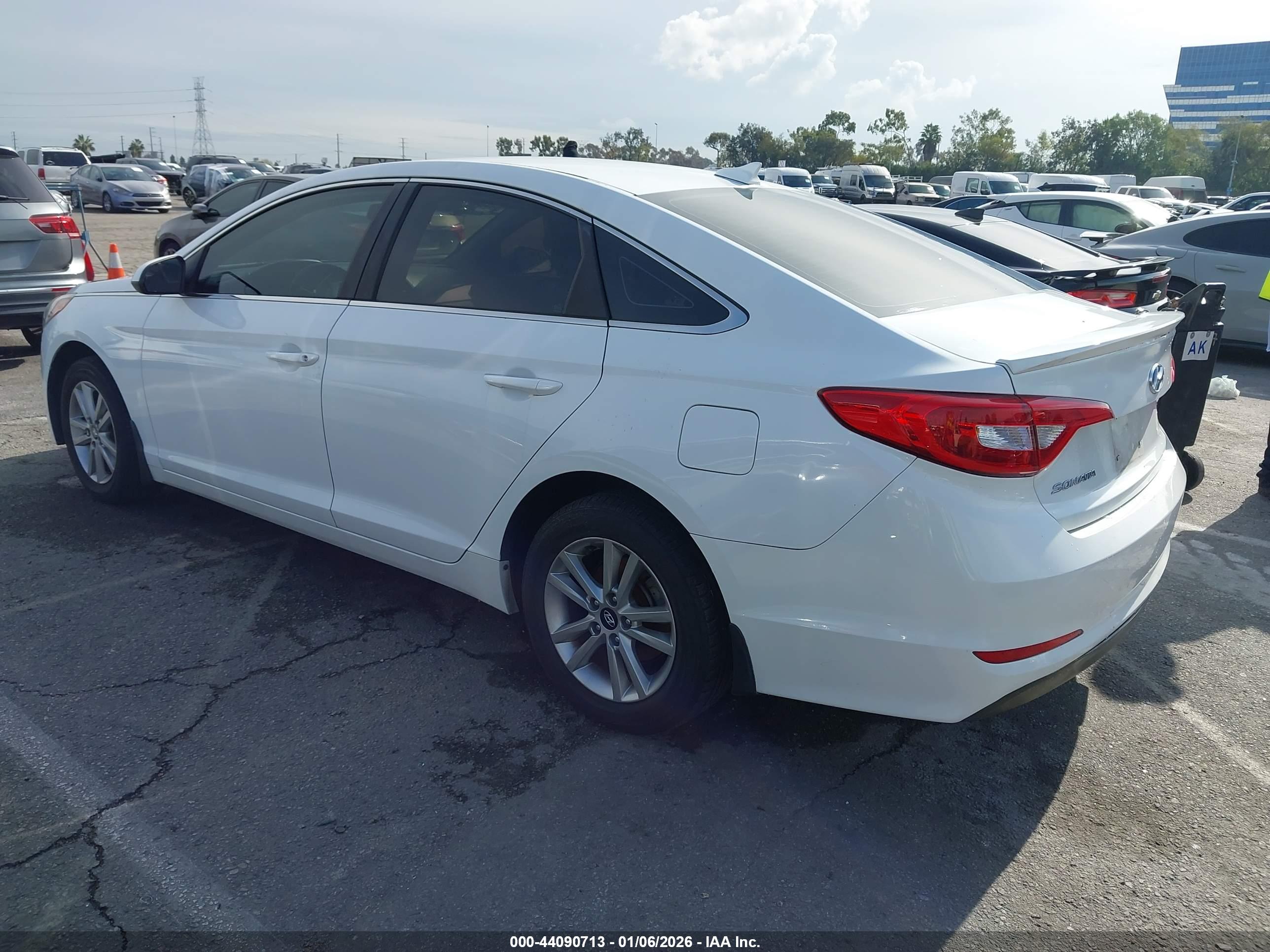 HYUNDAI SONATA image 3